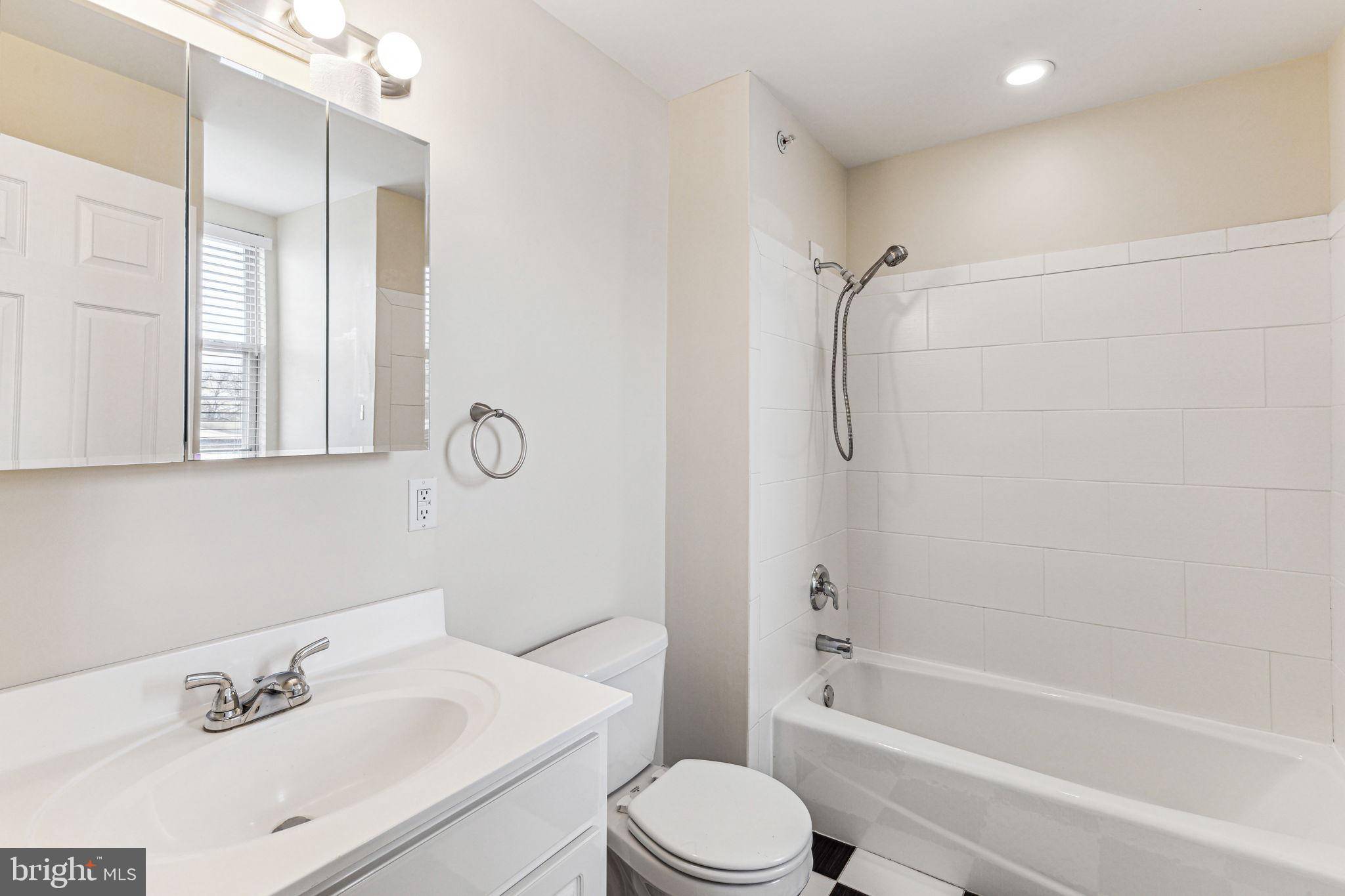 Philadelphia, PA 19146,501 GOVERNORS CT