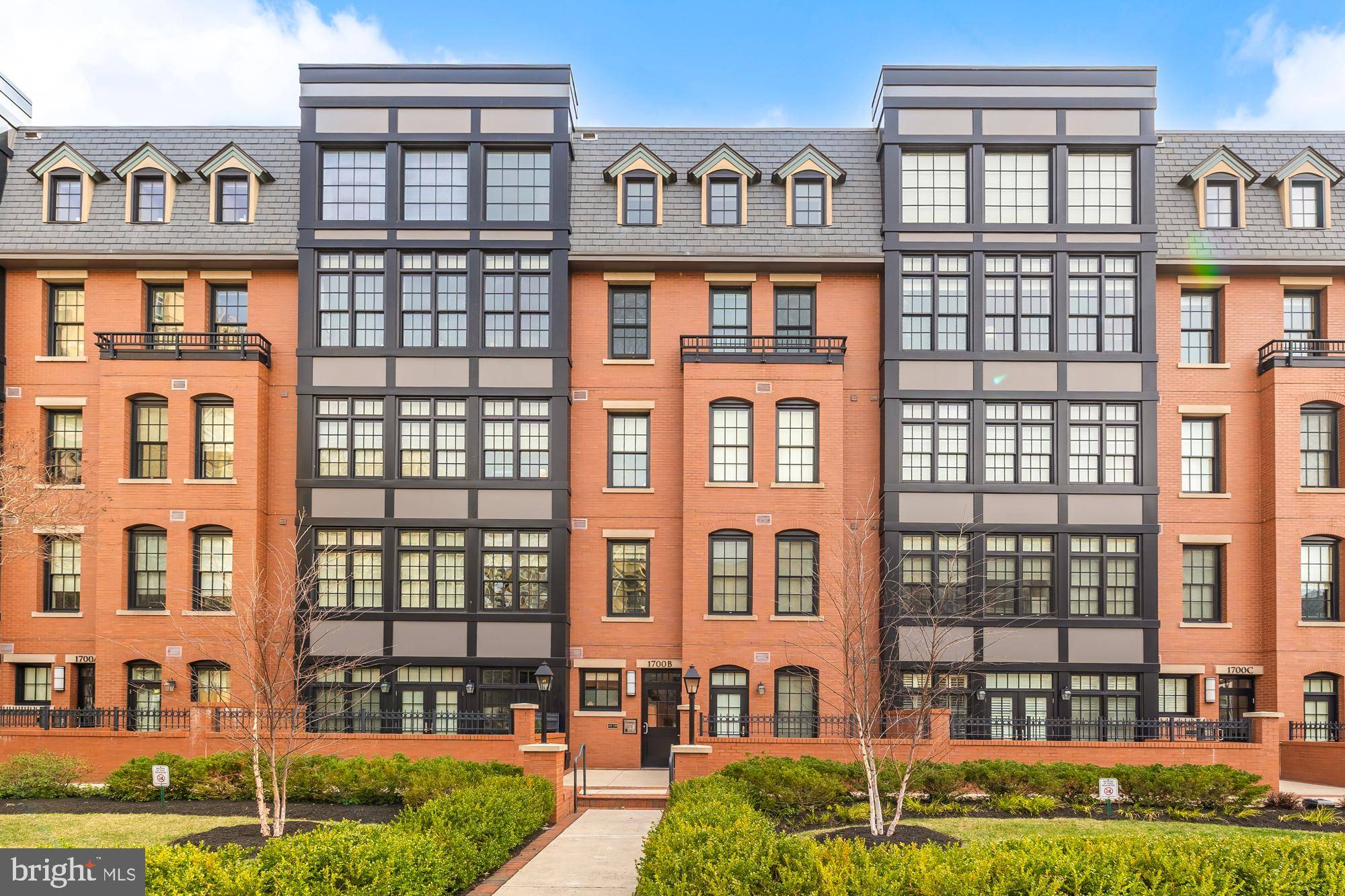 Arlington, VA 22209,1700B CLARENDON BLVD #126