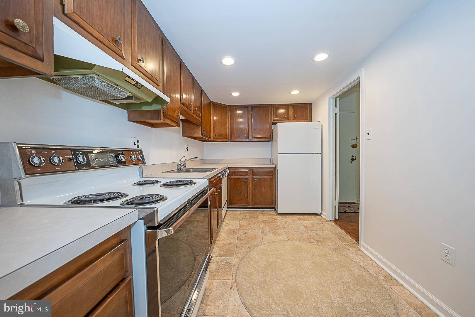 Bryn Mawr, PA 19010,601 MONTGOMERY AVE #303