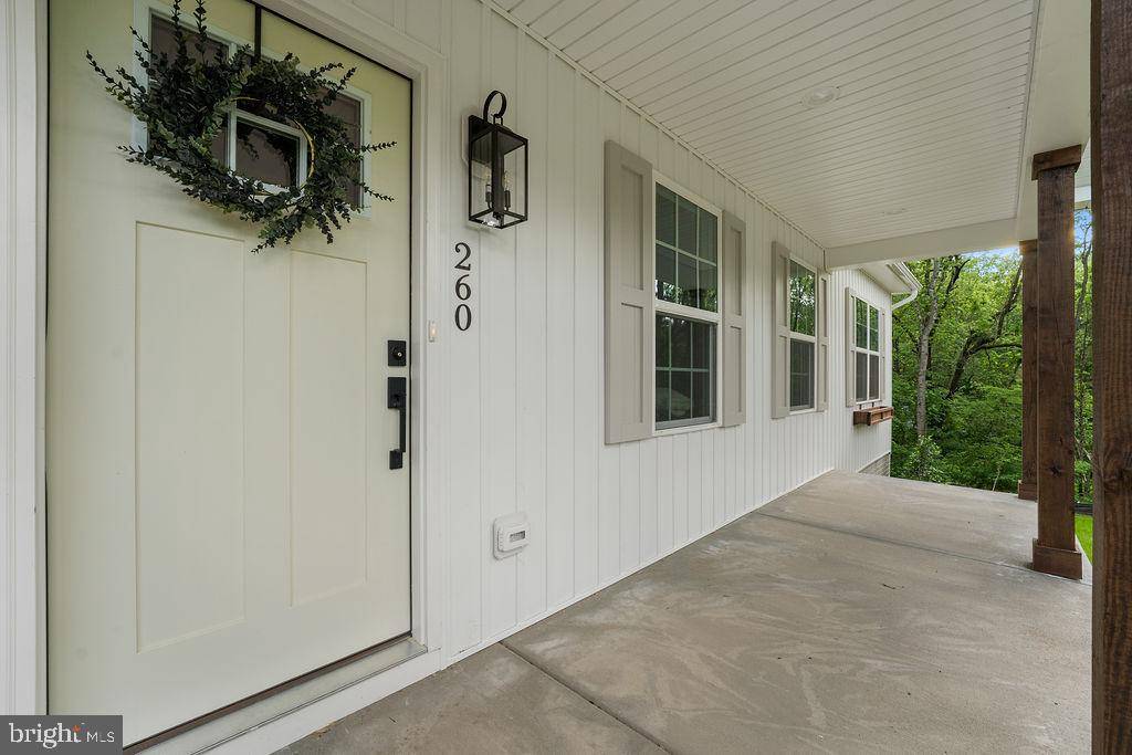 Louisa, VA 23093,260 LOCUST DR