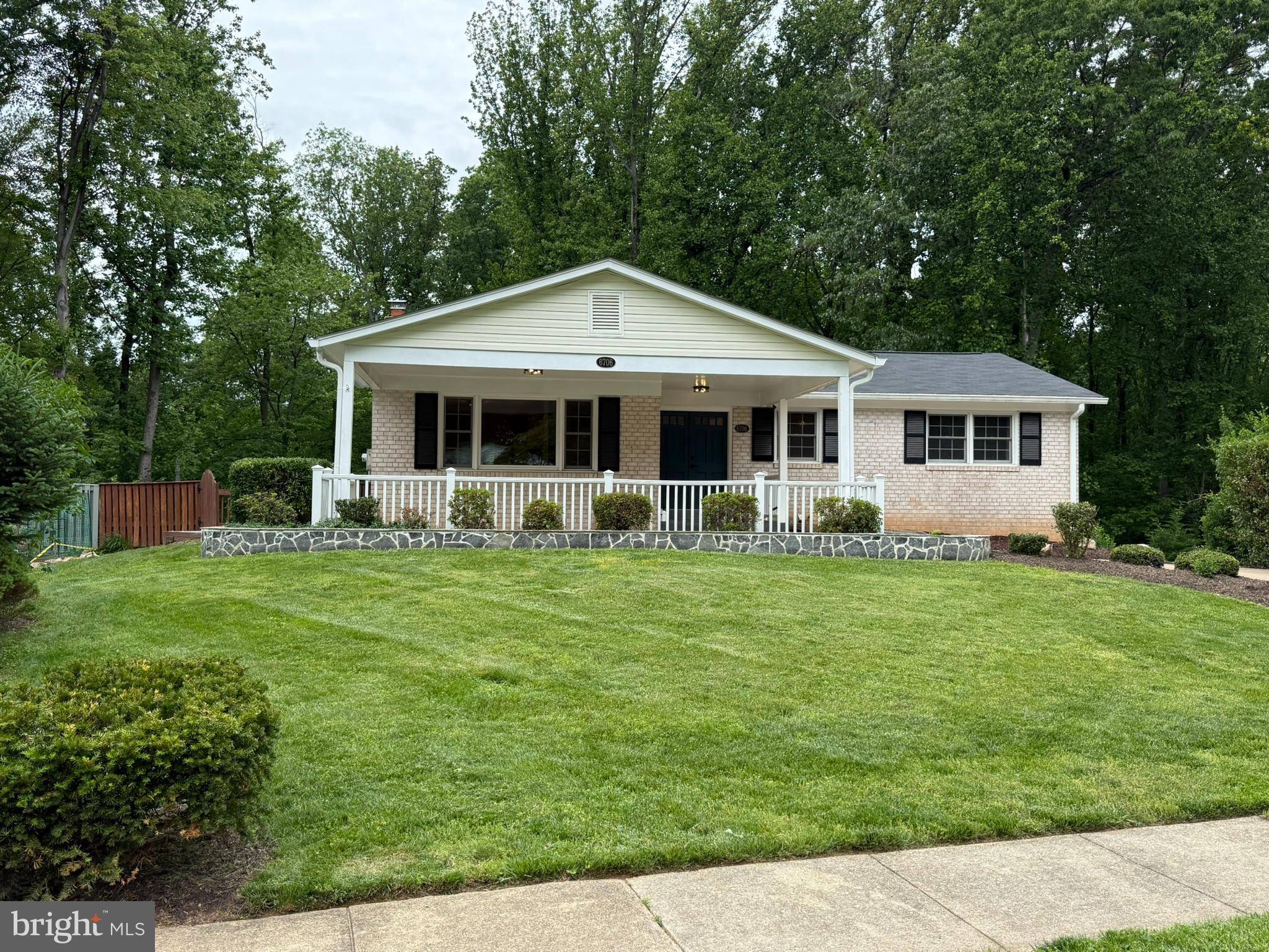 Springfield, VA 22152,6706 COACHMAN DR