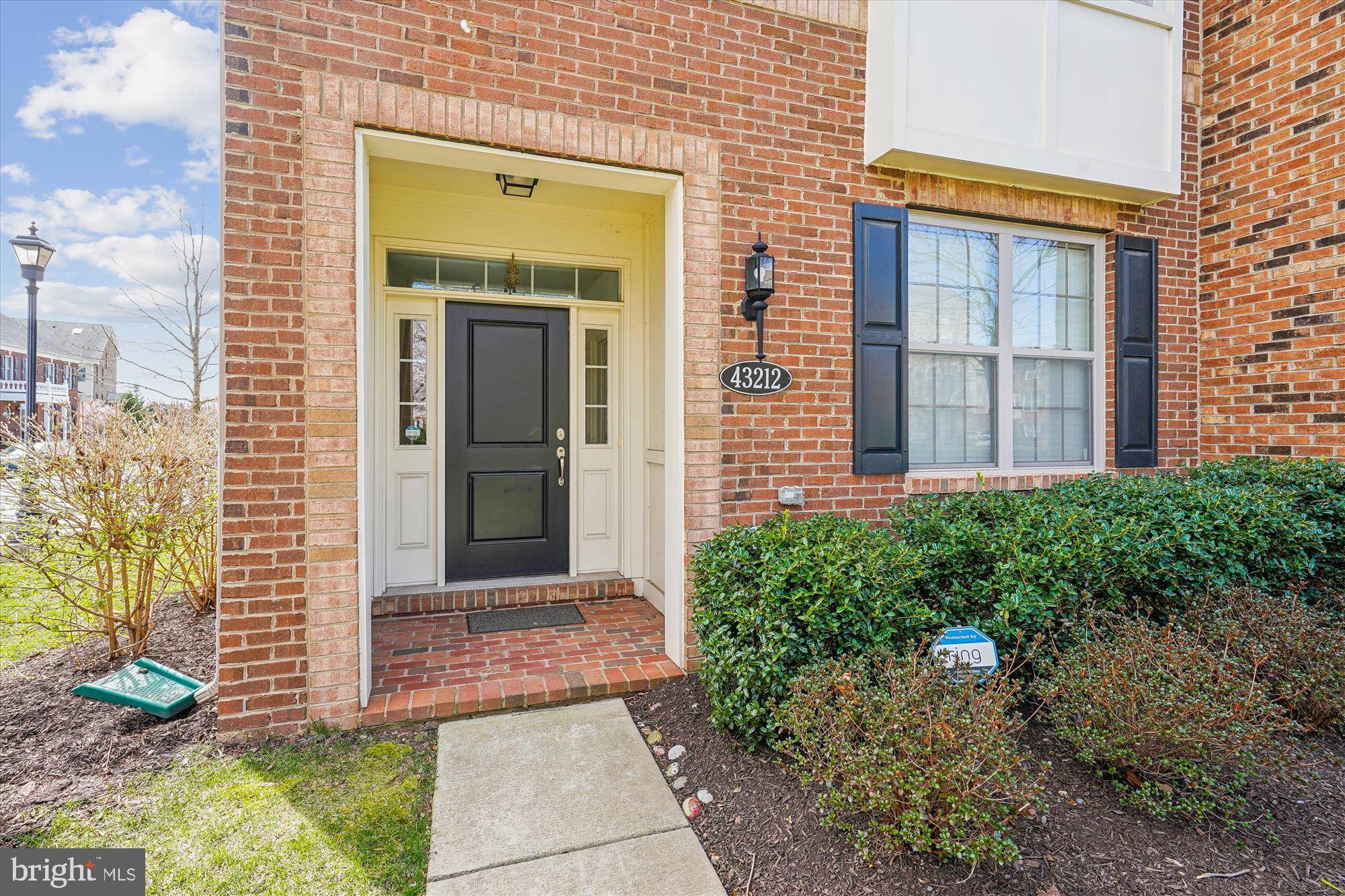 Ashburn, VA 20148,43212 WILD RIVER SQ
