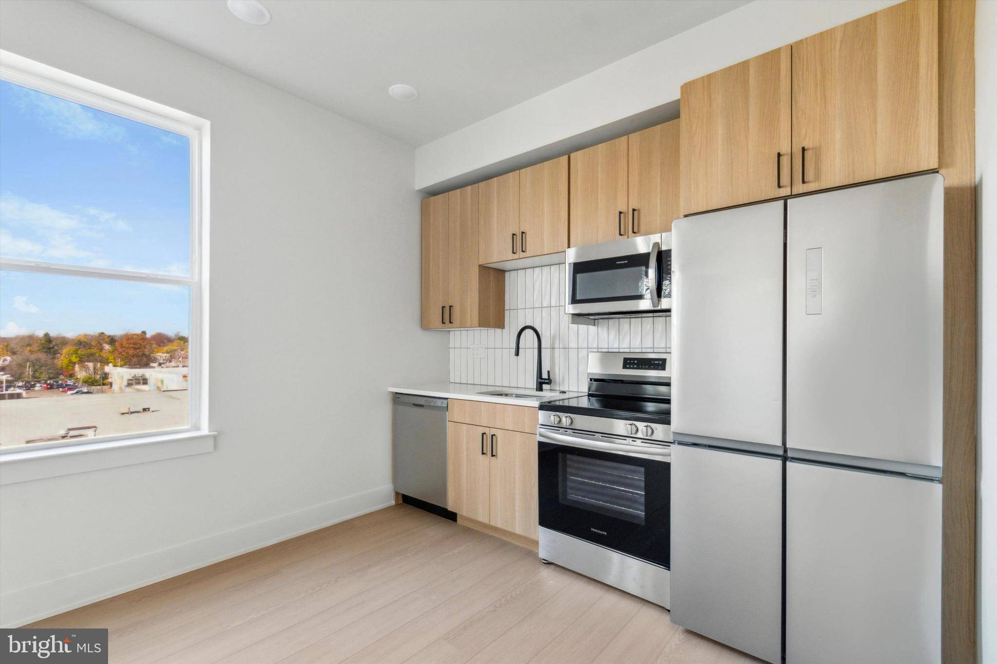 Philadelphia, PA 19144,5521 WAYNE AVE #502