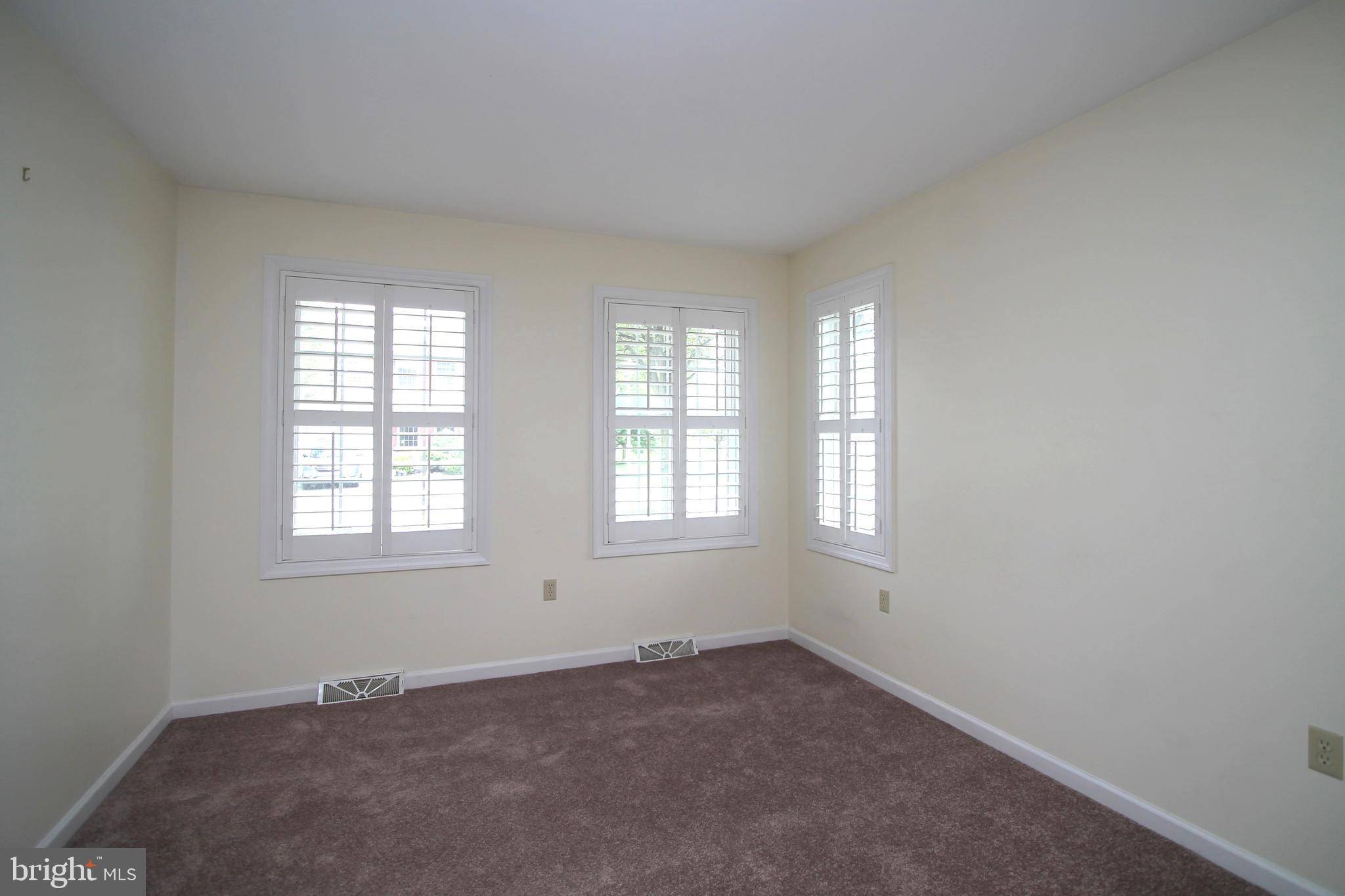 State College, PA 16801,100 LINCOLN AVE