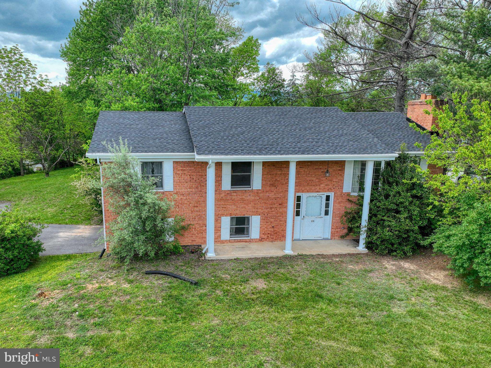 Woodstock, VA 22664,320 DAWN AVE