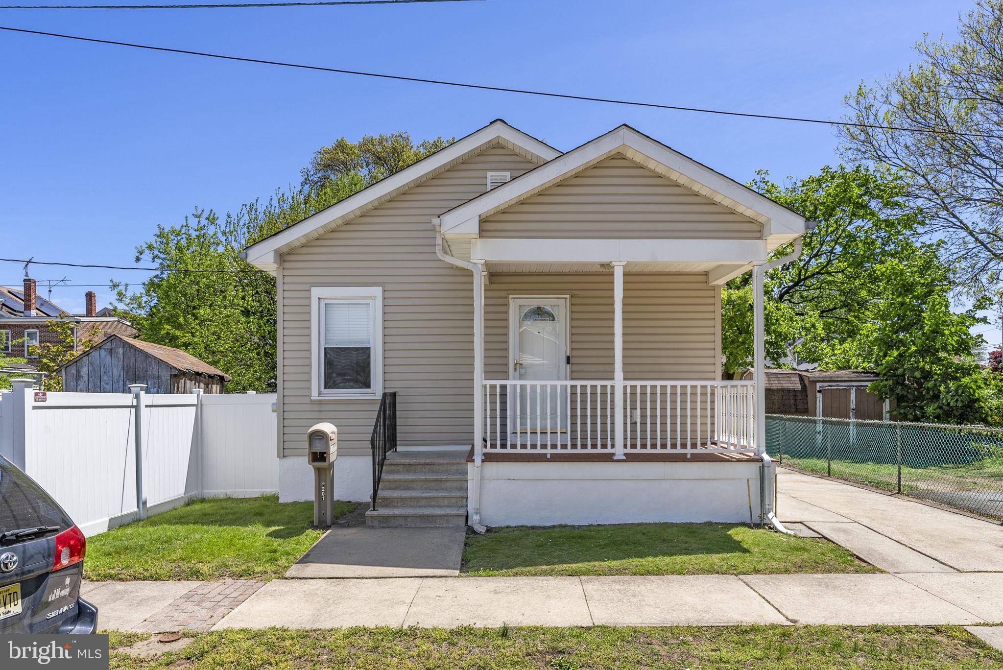 Trenton, NJ 08629,201 TIPTON ST