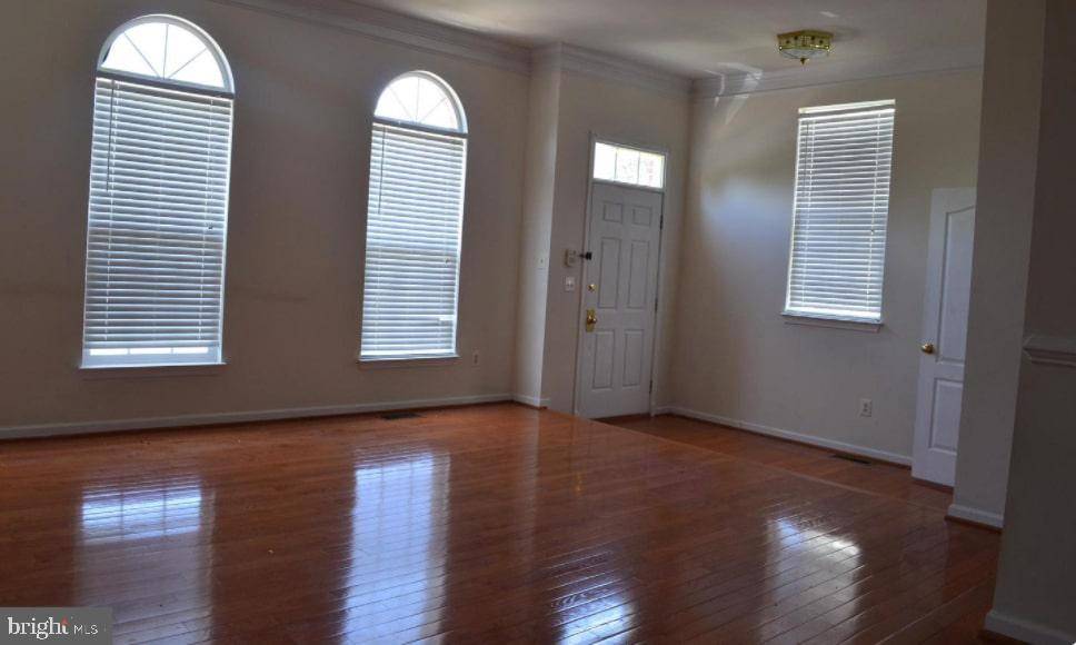 Chantilly, VA 20152,25508 CROSSFIELD DR