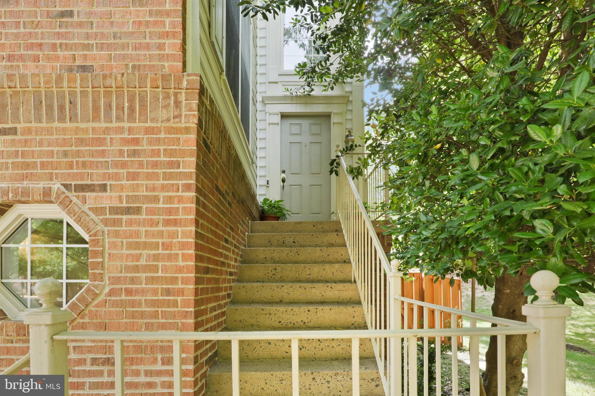 Vienna, VA 22181,2744 PEMBSLY DR