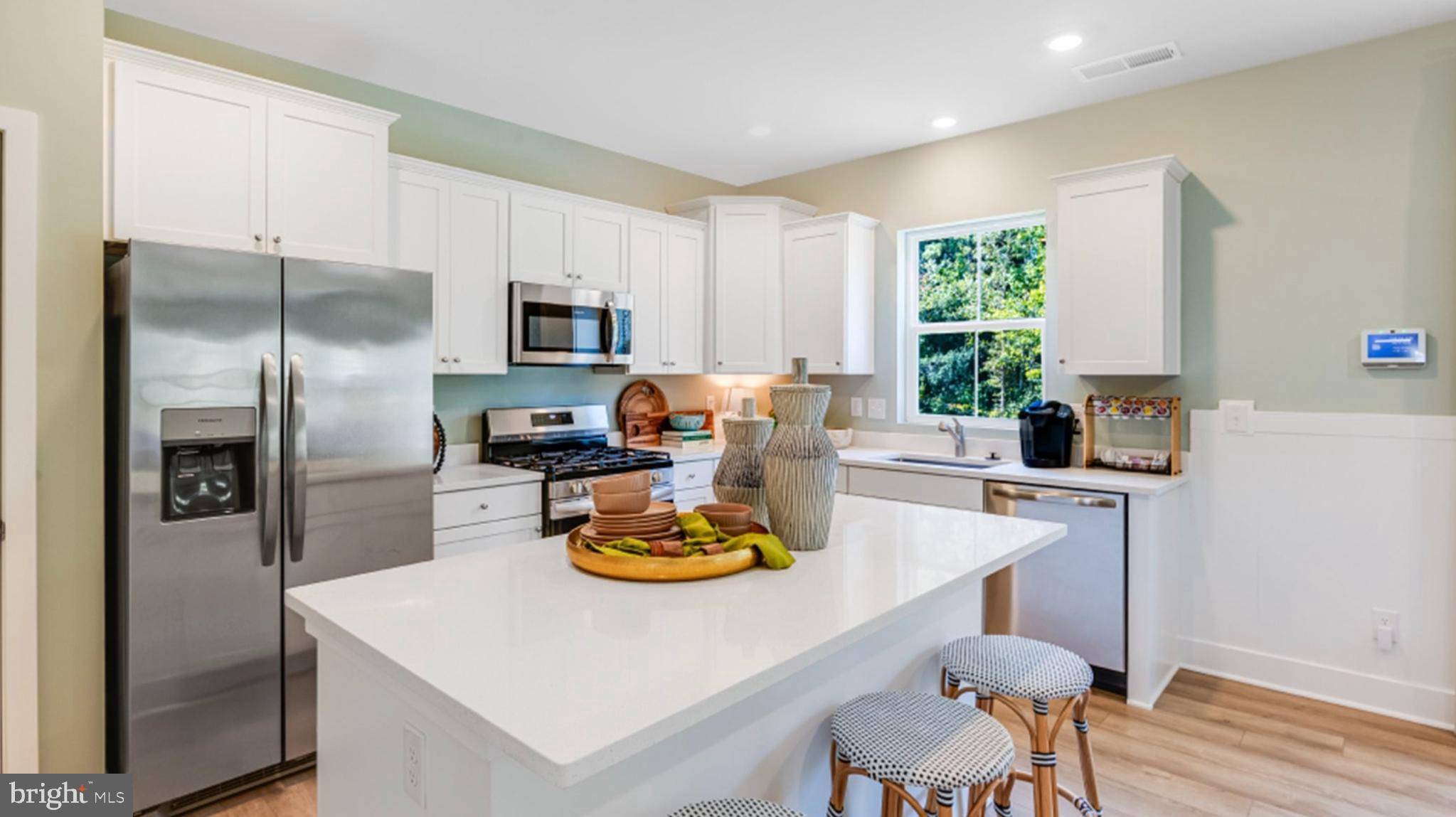White Plains, MD 20695,5323 NEWPORT CIR