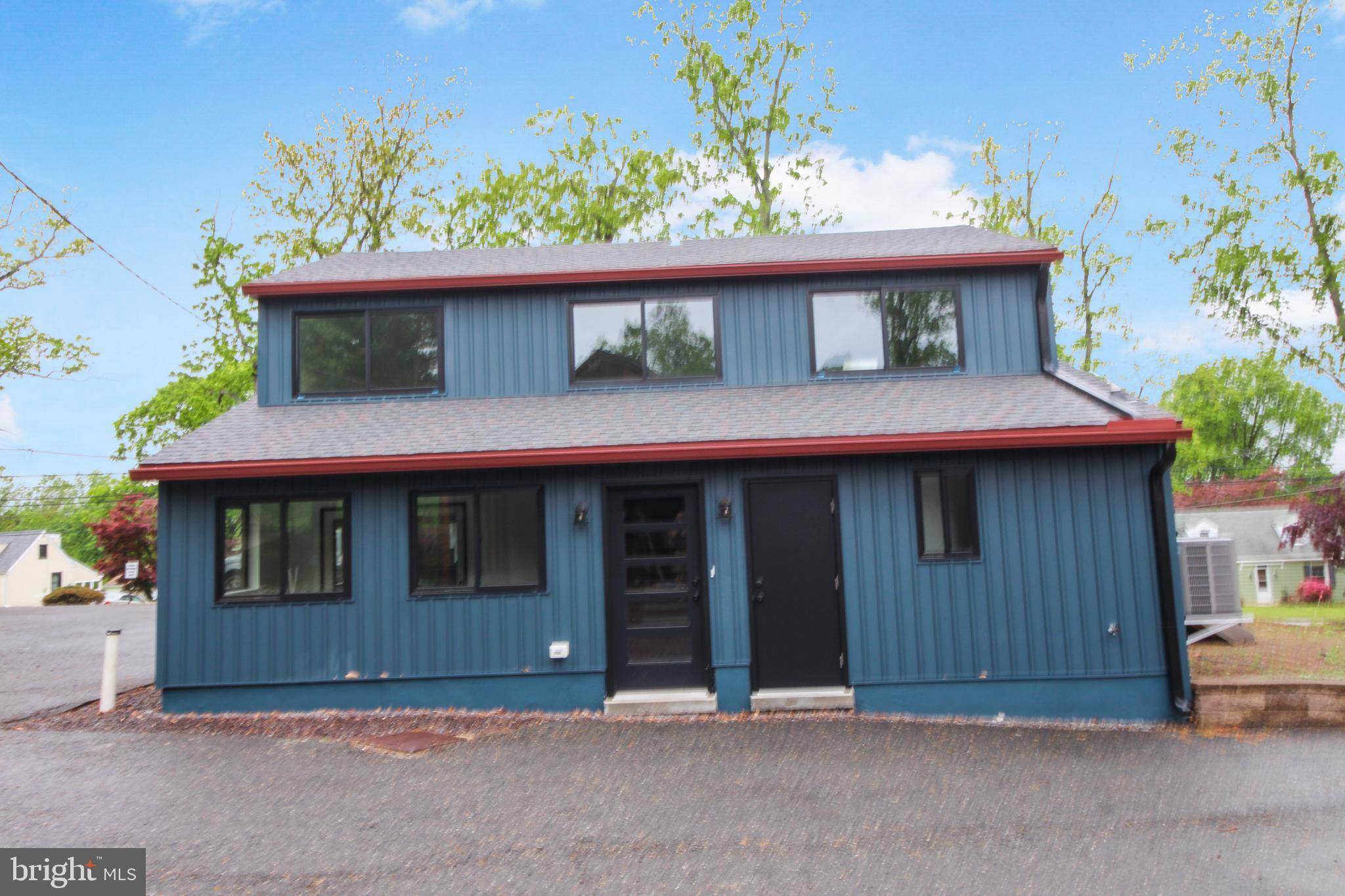 Schwenksville, PA 19473,852 N LIMERICK RD