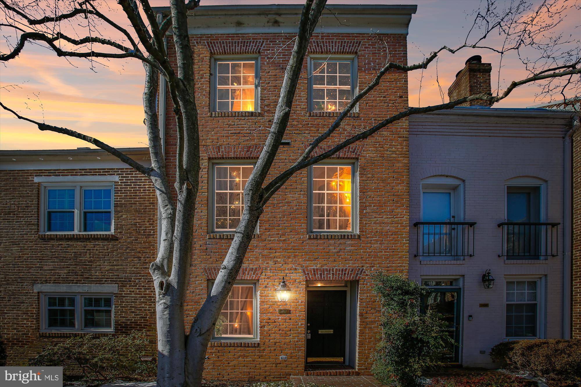 Alexandria, VA 22314,1162 N PITT ST