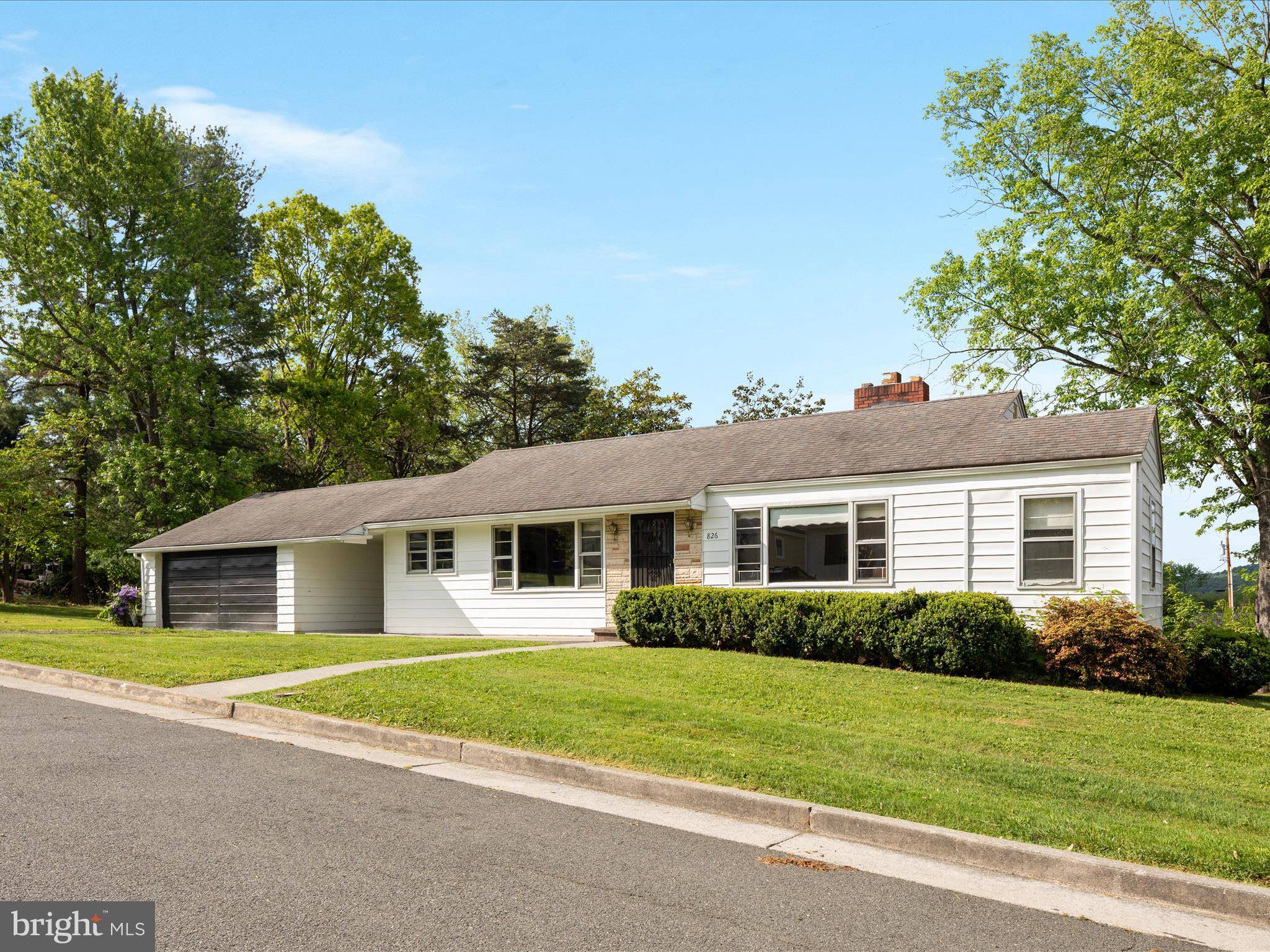 Front Royal, VA 22630,826 W 16TH ST