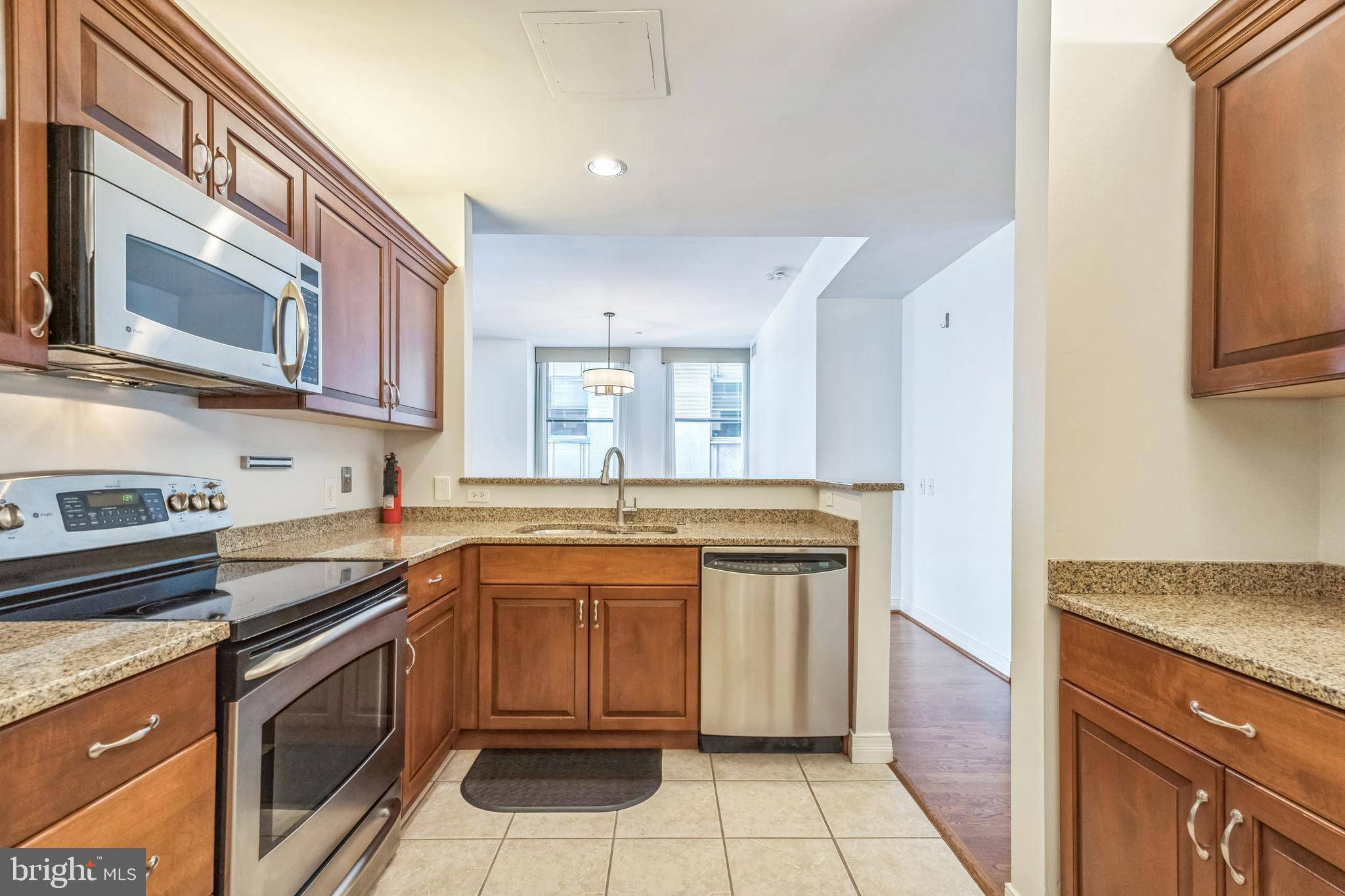 Philadelphia, PA 19103,1600-18 ARCH ST #1018