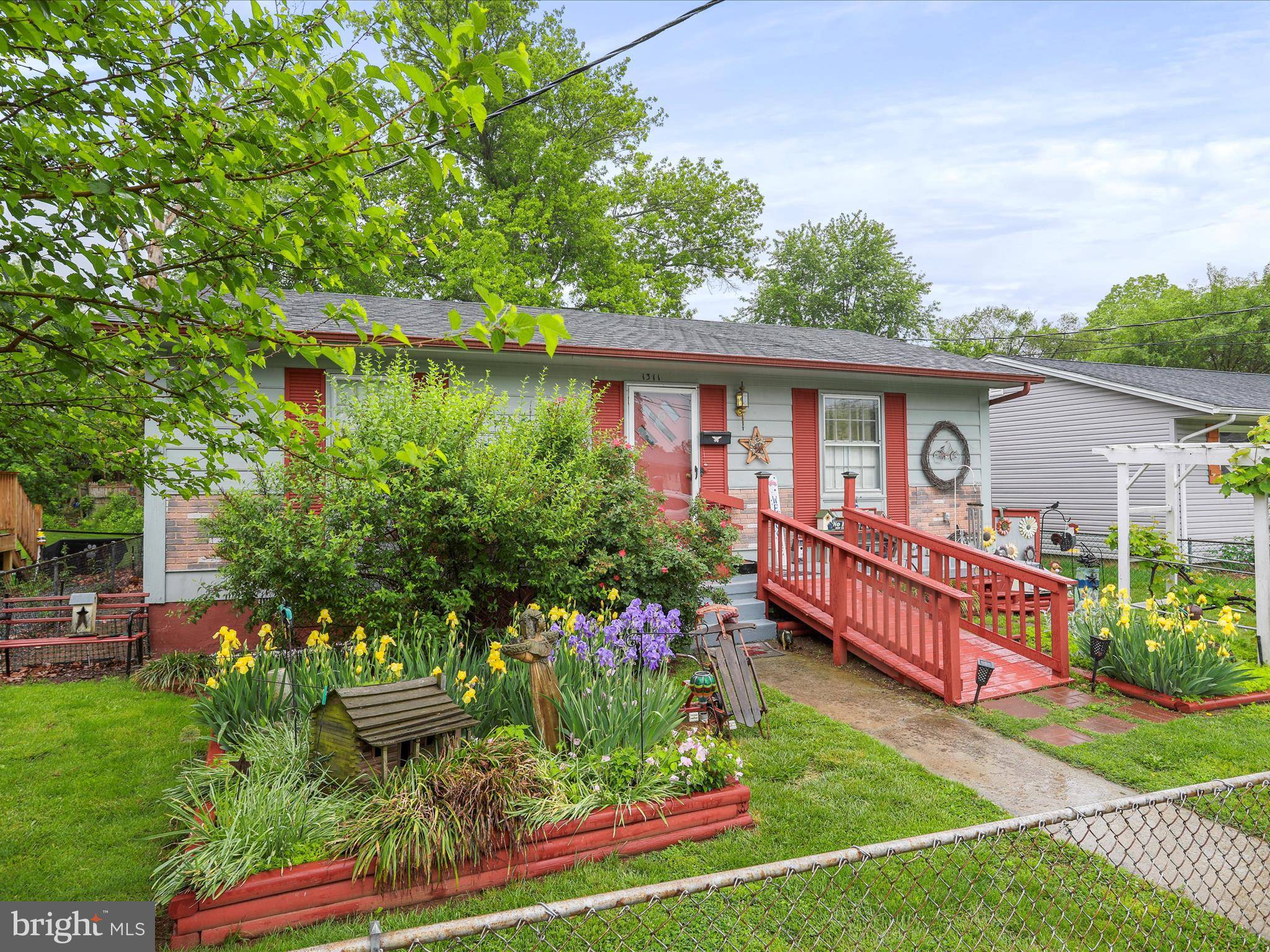 Front Royal, VA 22630,1311 MONROE AVE