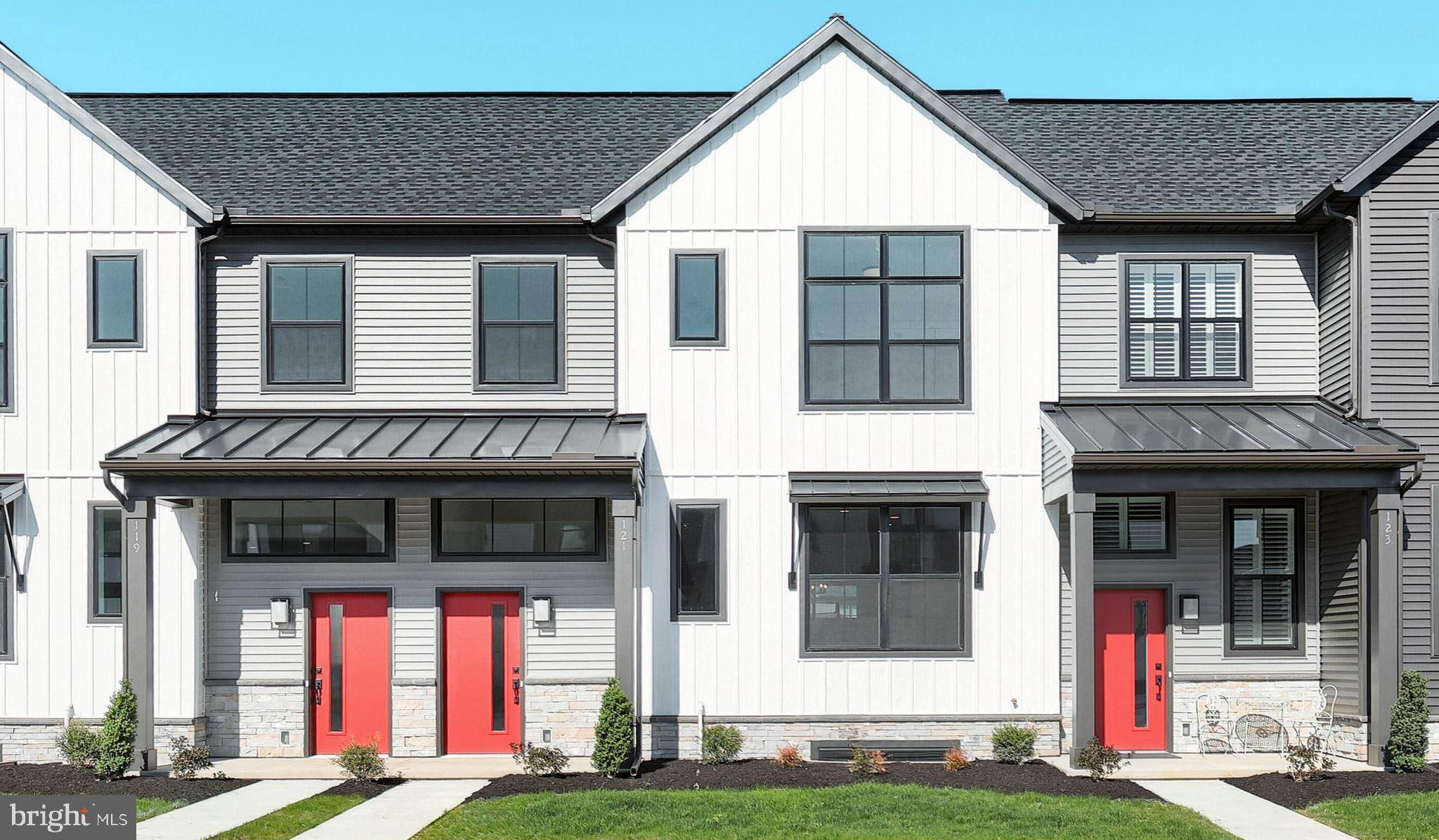 Mechanicsburg, PA 17055,121 MADISON DR