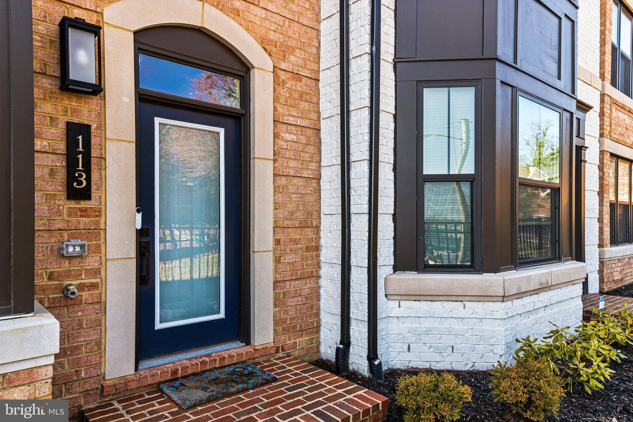 Vienna, VA 22180,113 MARKET SQ NW #35