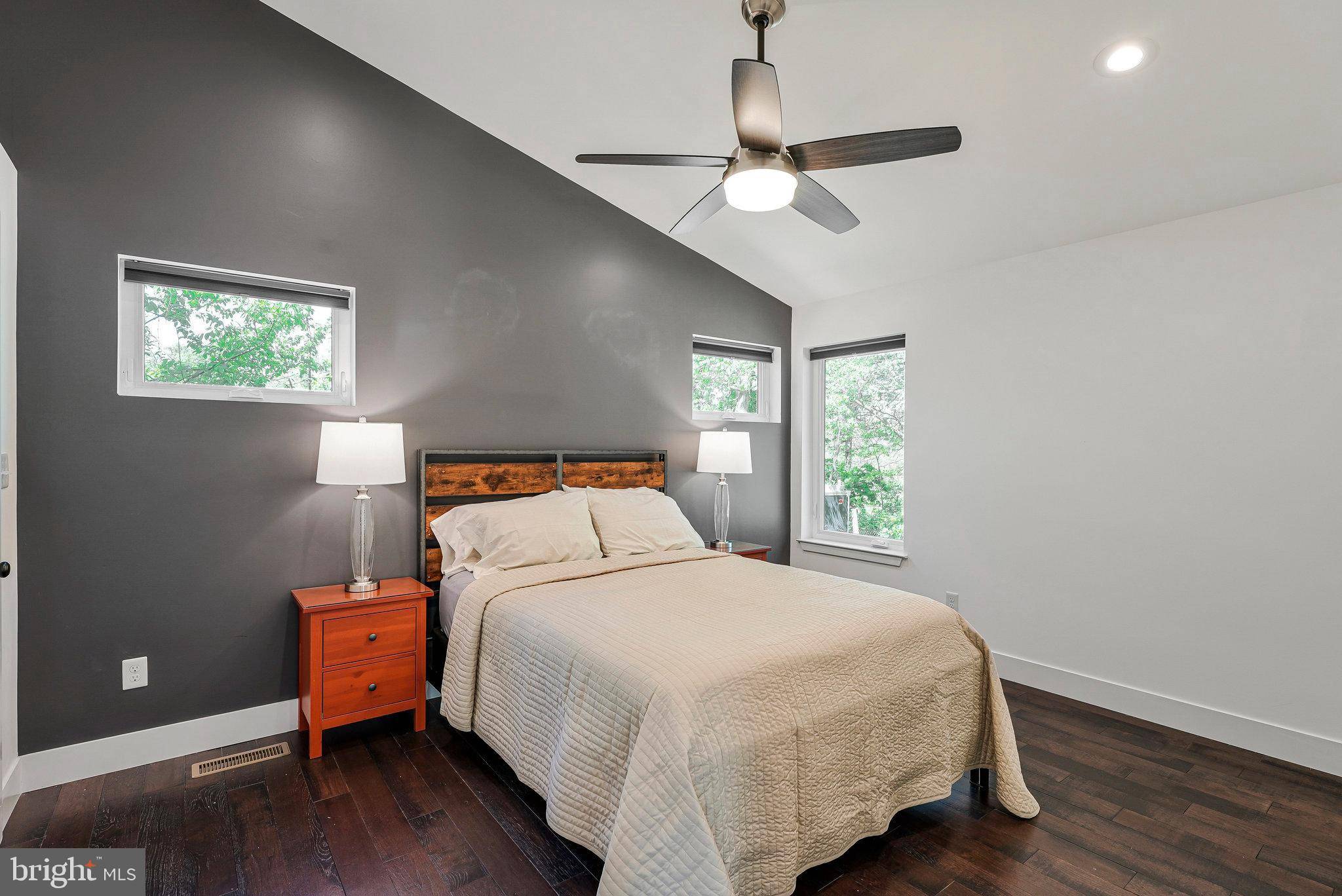 Sterling, VA 20165,45406 LAKESIDE DR