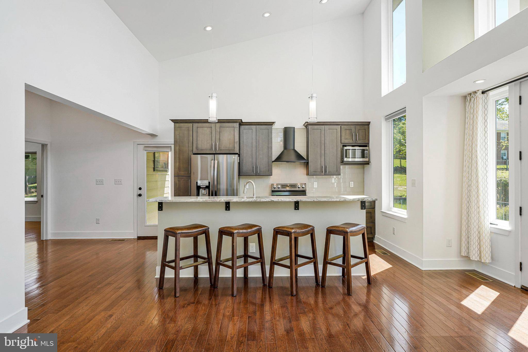 Sterling, VA 20165,45410 LAKESIDE DR
