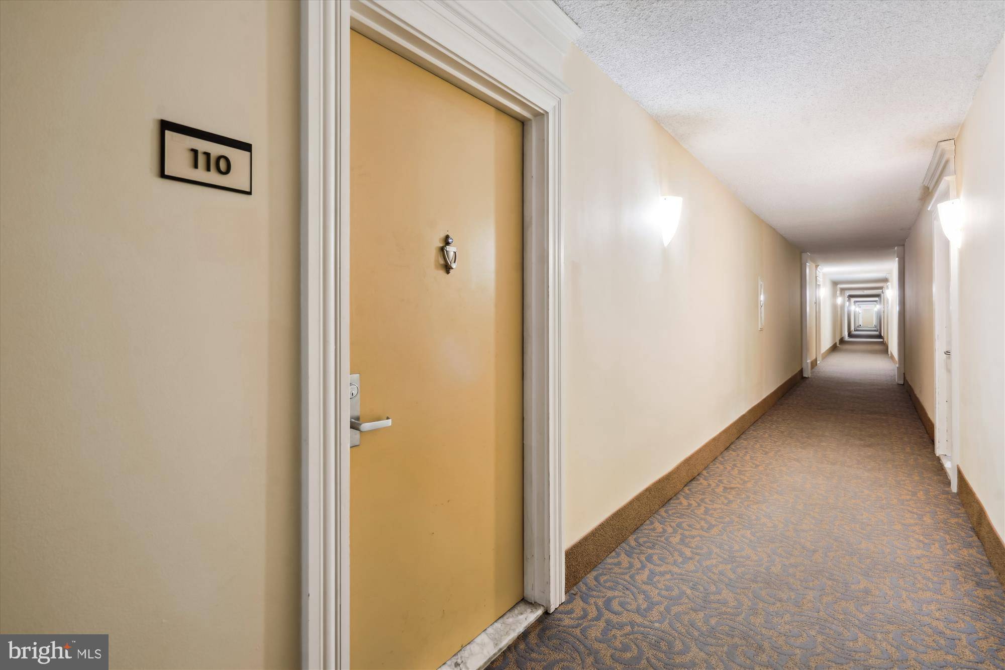 Arlington, VA 22204,4500 S FOUR MILE RUN DR #110