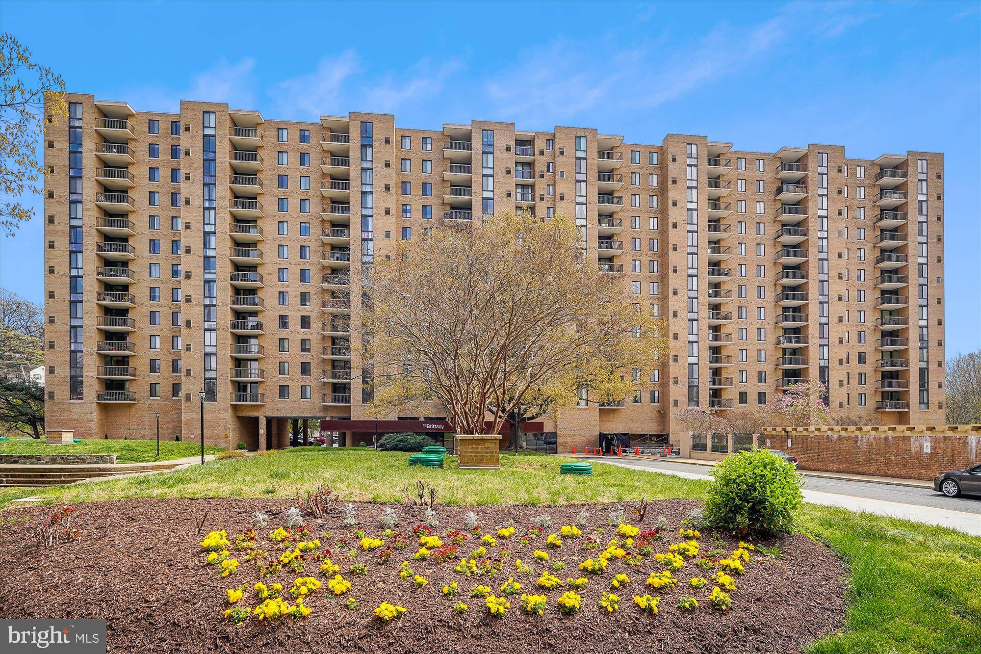 Arlington, VA 22204,4500 S FOUR MILE RUN DR #110