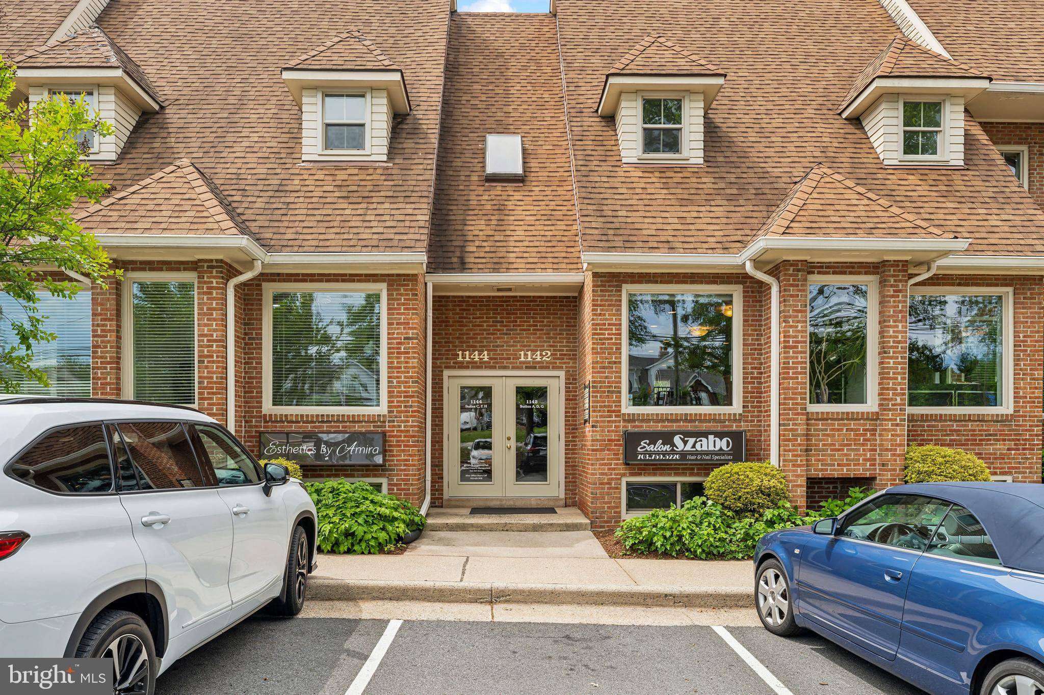 Great Falls, VA 22066,1144 WALKER RD #UNIT F
