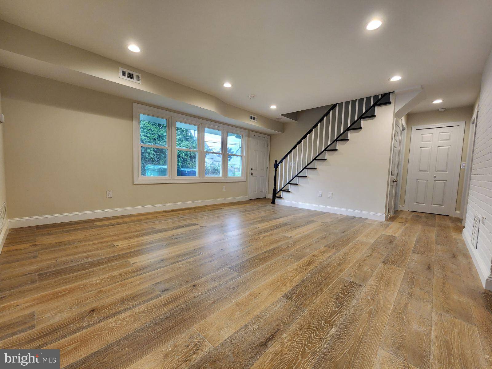 Levittown, PA 19057,85 WILDFLOWER RD