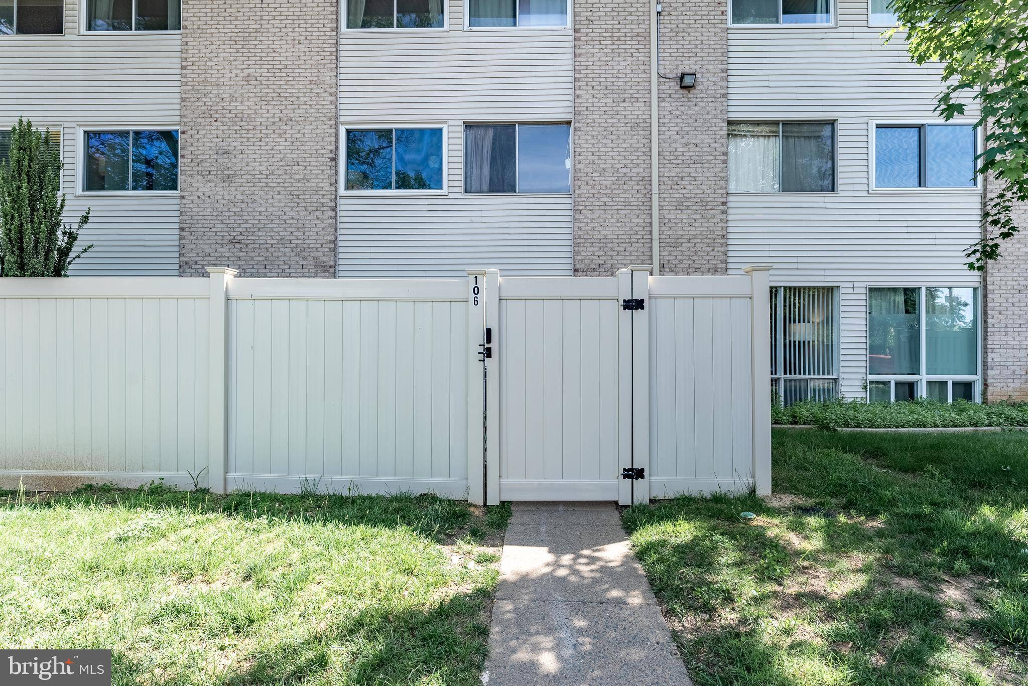 Falls Church, VA 22046,106 BIRCH ST #A-4