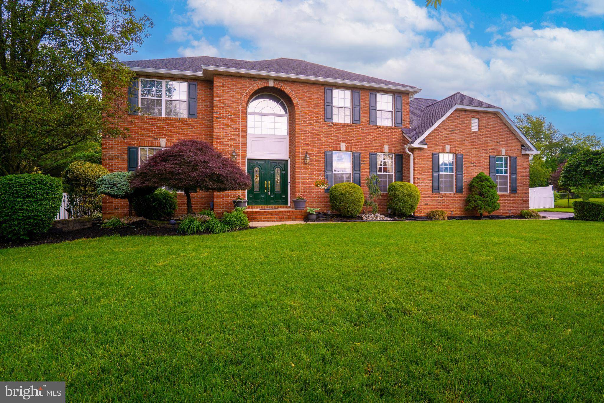 Monroe Township, NJ 08831,10 MAGNOLIA CT