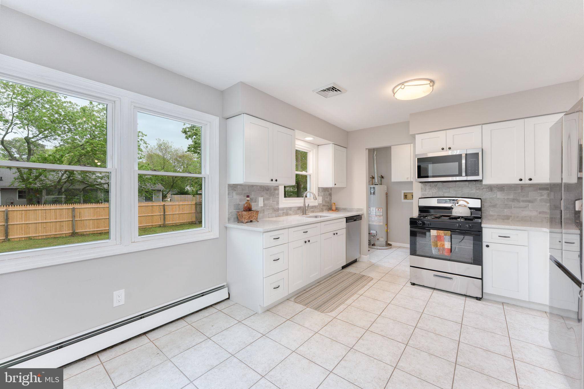 Waretown, NJ 08758,49 WILLOW ST