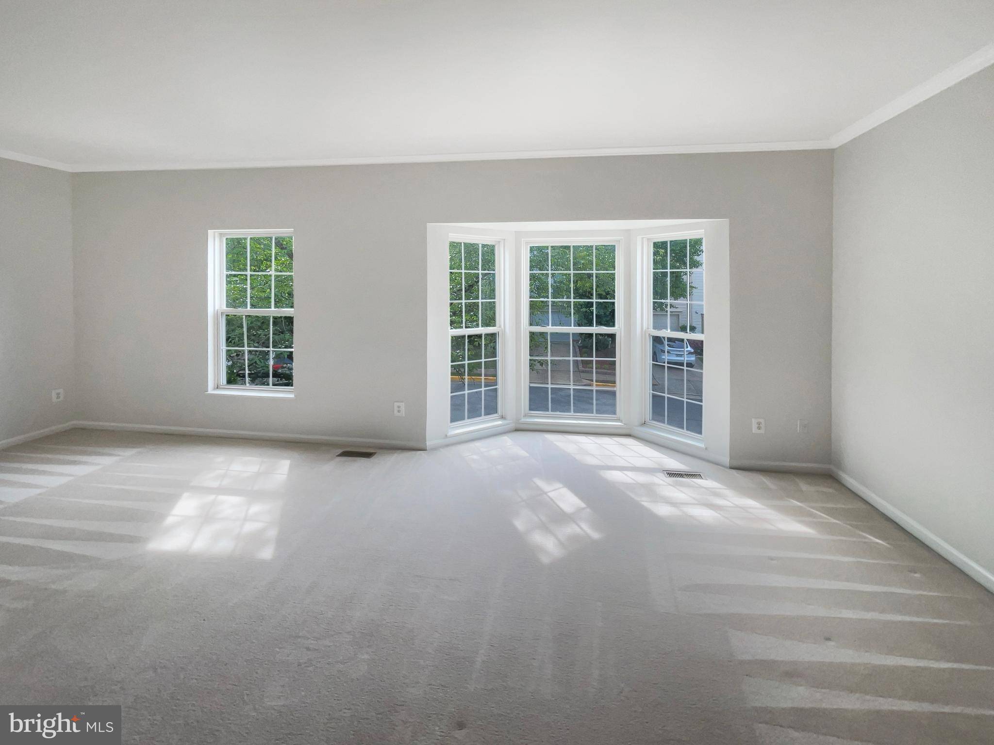 Centreville, VA 20121,14272 GLADE SPRING DR