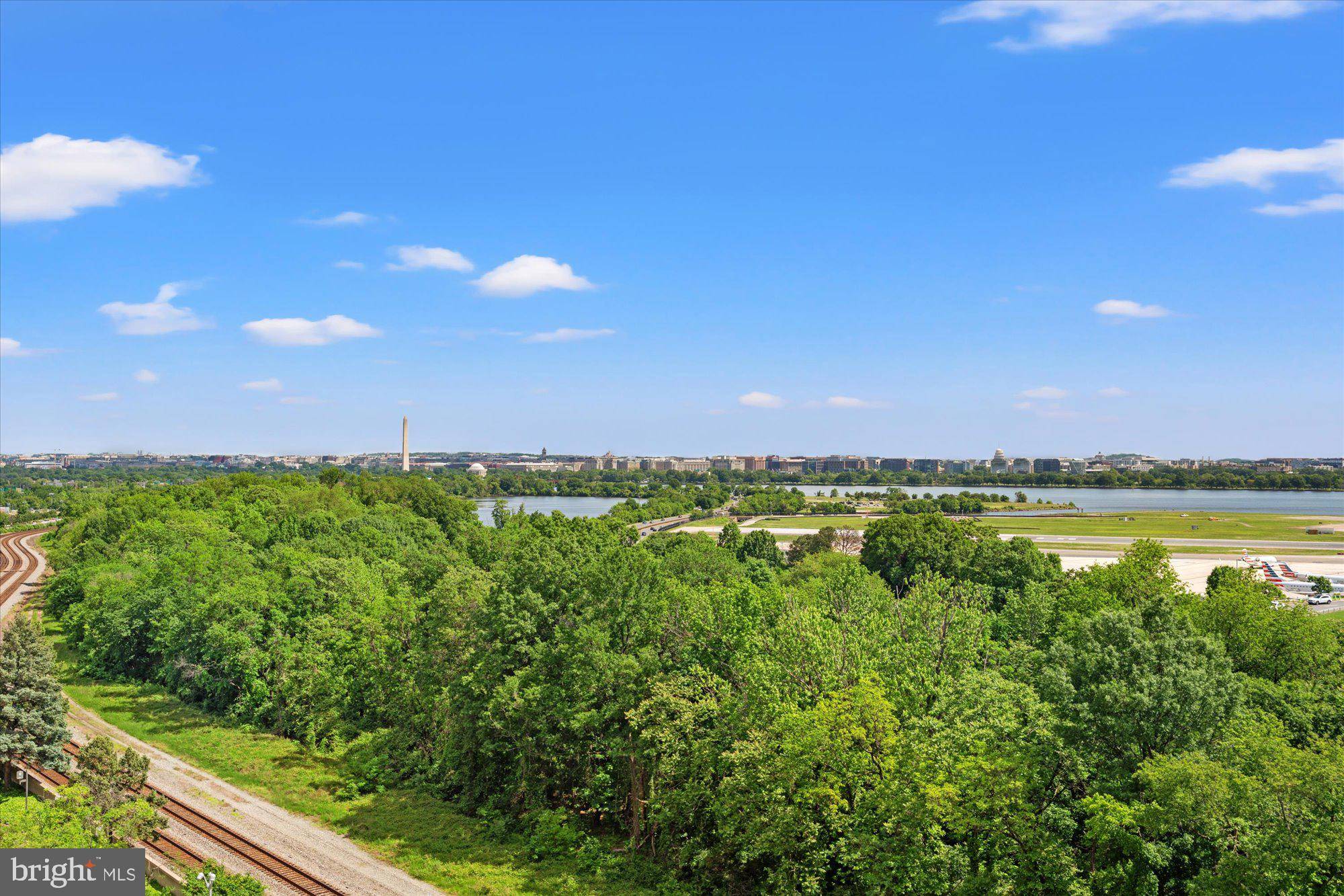 Arlington, VA 22202,1805 CRYSTAL DR #1011S