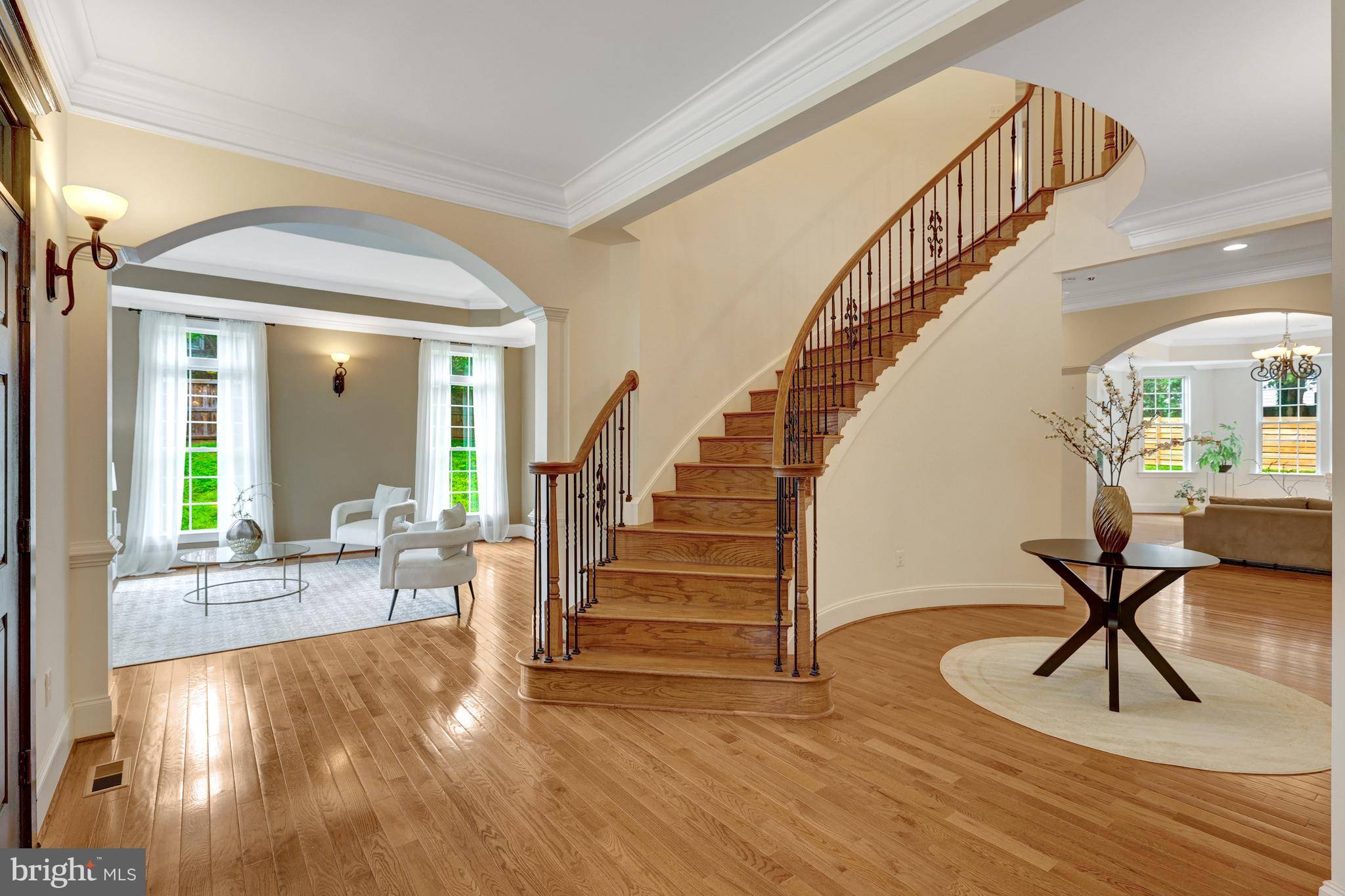 Great Falls, VA 22066,829 GOLDEN ARROW ST