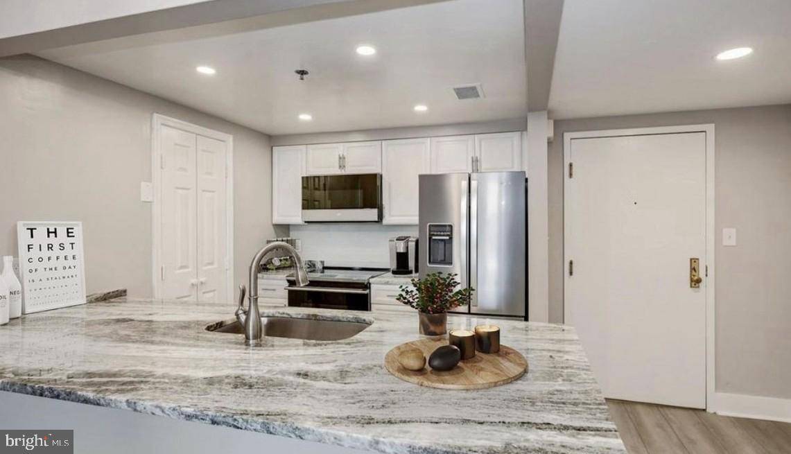 Bethesda, MD 20814,4808 MOORLAND LN #507