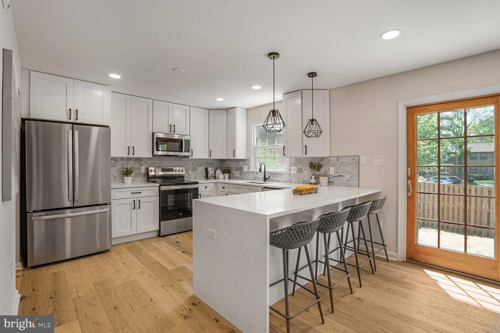 Springfield, VA 22152,8601 BURLING WOOD DR