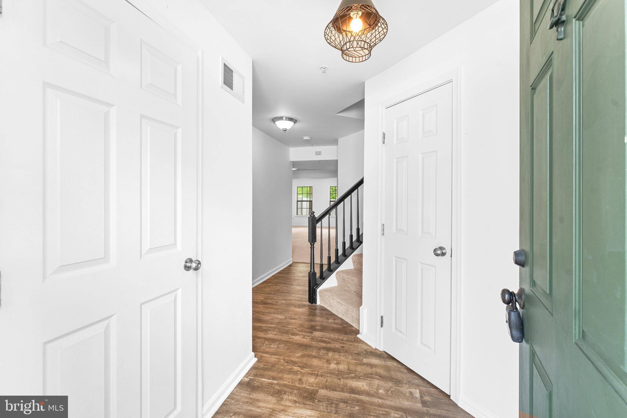 Glen Burnie, MD 21060,7258 MOCKINGBIRD CIR