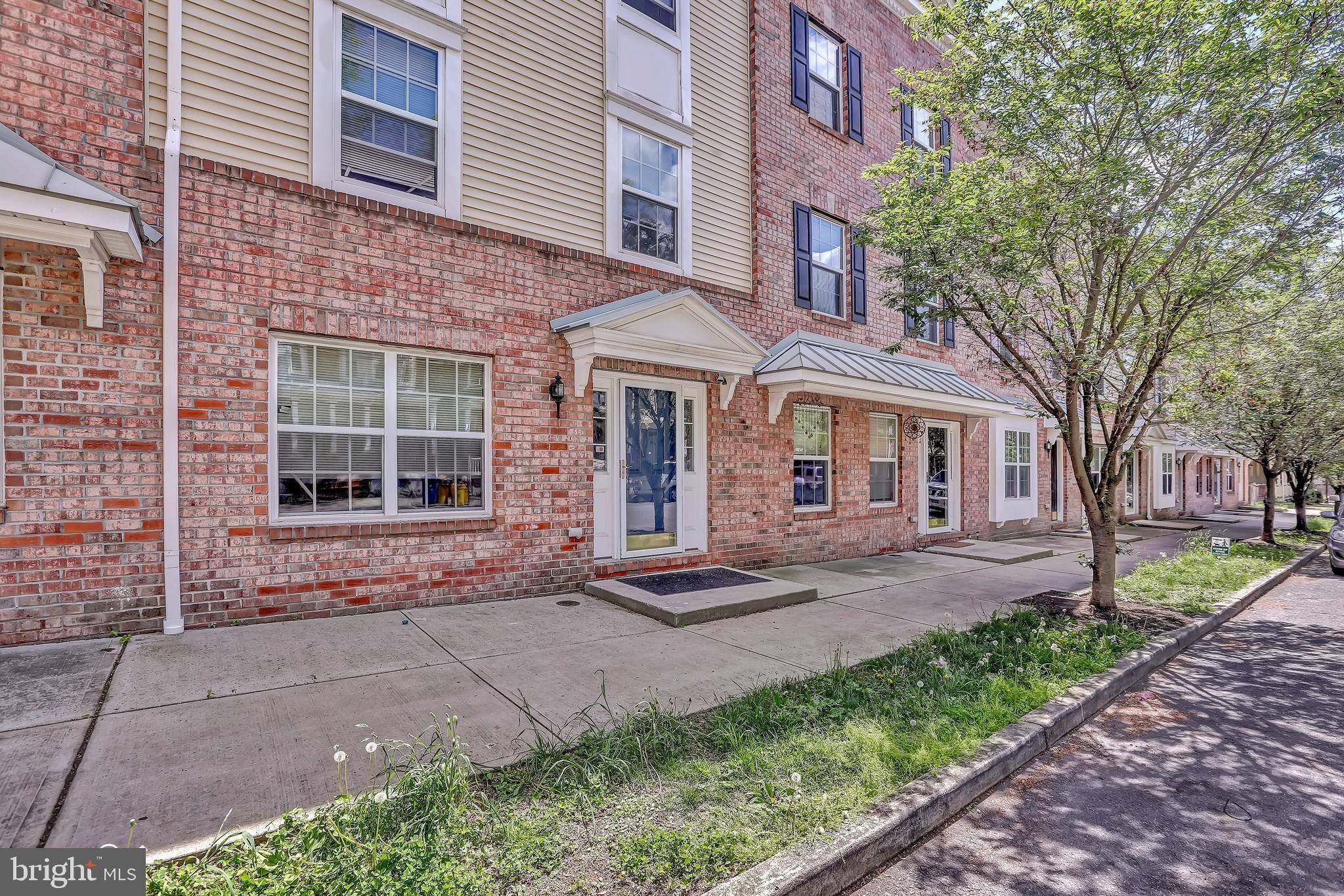 Trenton, NJ 08611,17 CLIFF ST