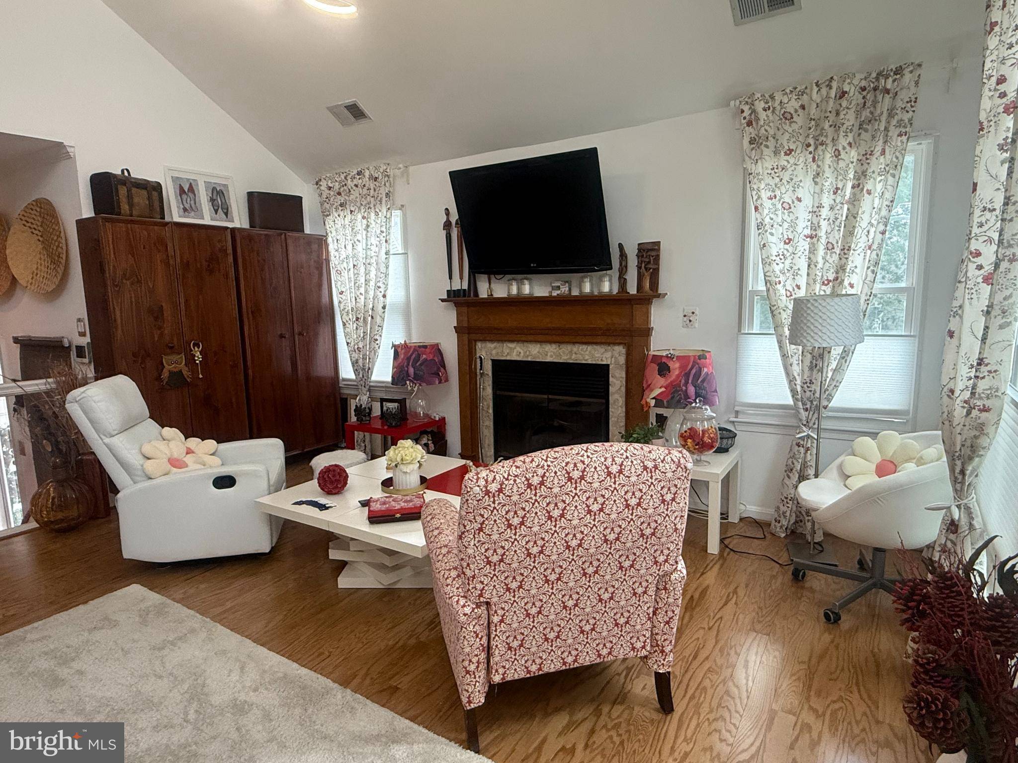 Occoquan, VA 22125,413 FORTRESS WAY #413