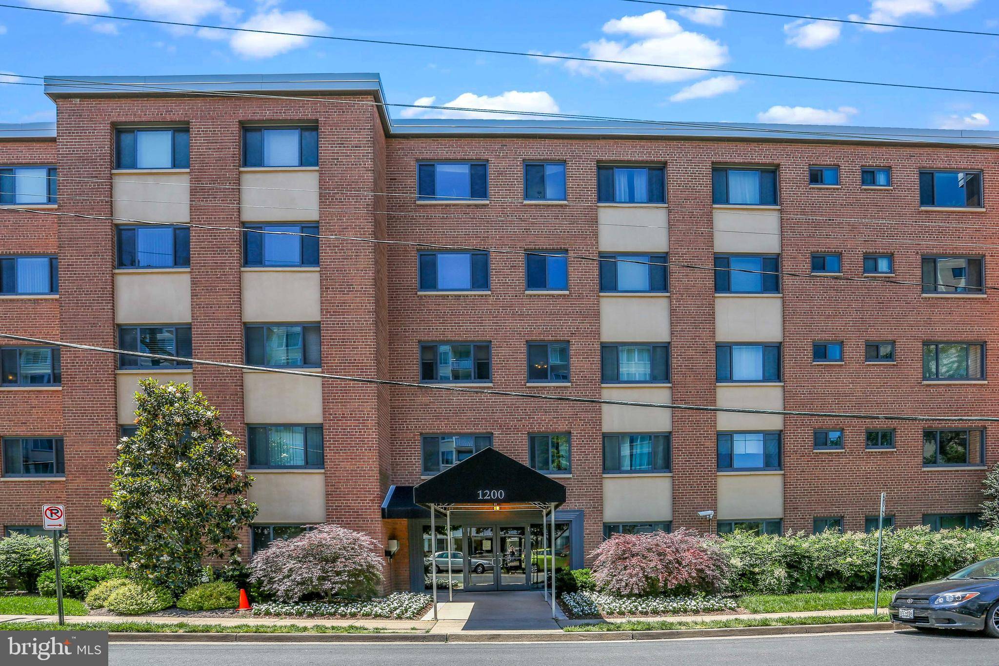Arlington, VA 22202,1200 S ARLINGTON RIDGE RD #314