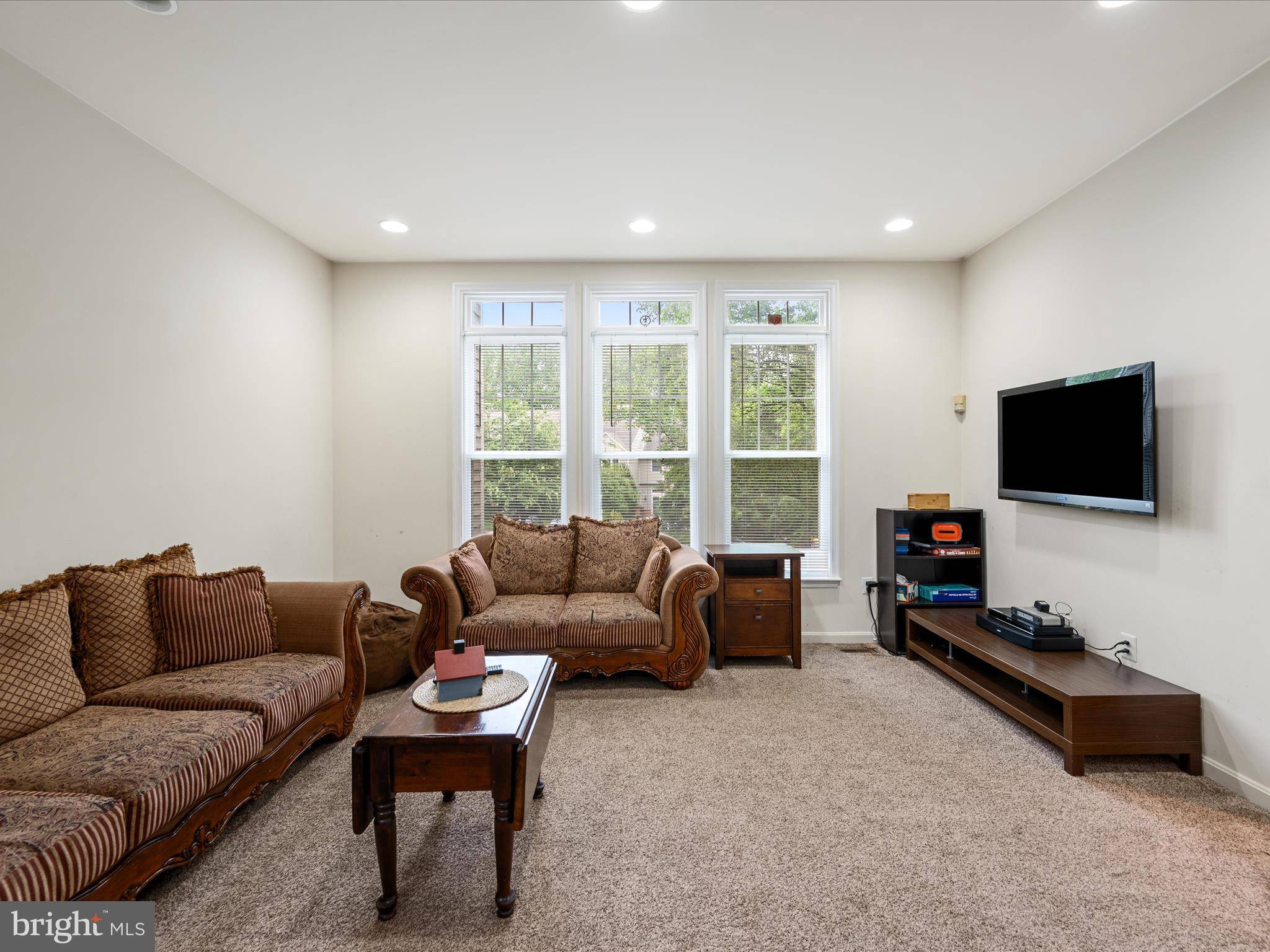 Reston, VA 20194,1236 WEATHERSTONE CT