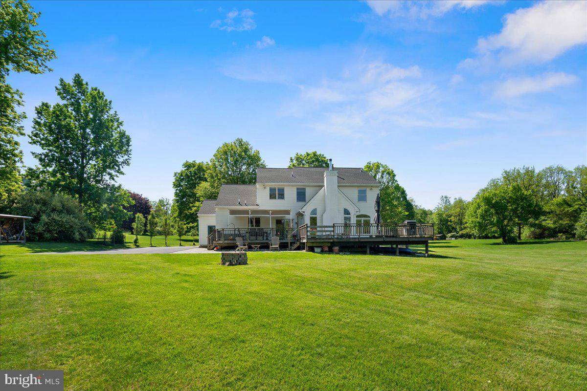 Lambertville, NJ 08530,7 CHIMNEY HILL DR