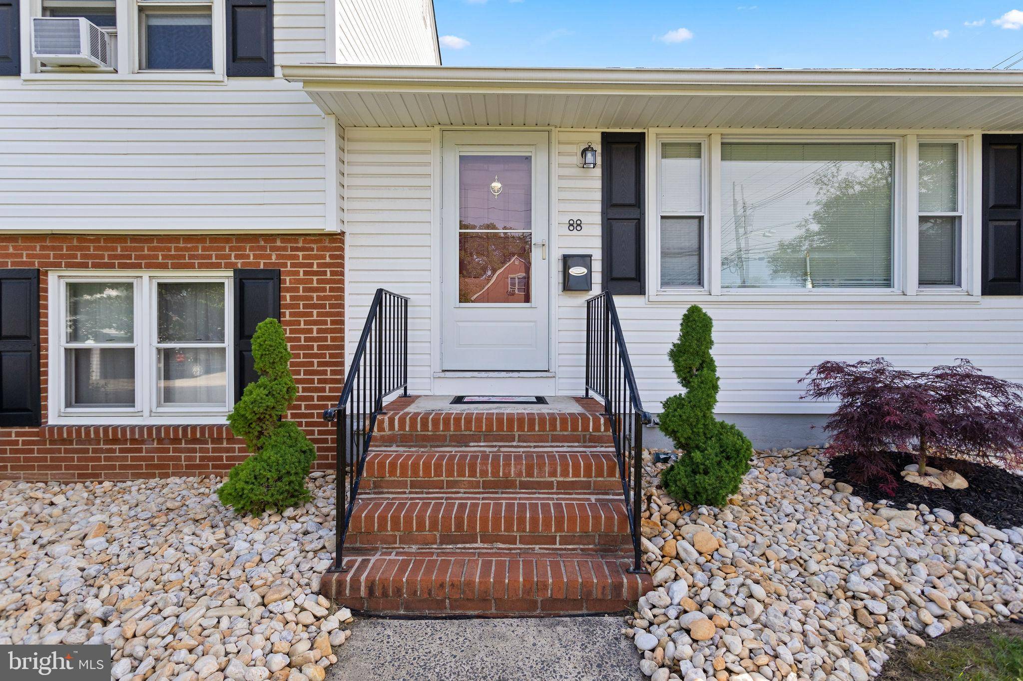 Hamilton, NJ 08619,88 MADISON AVE