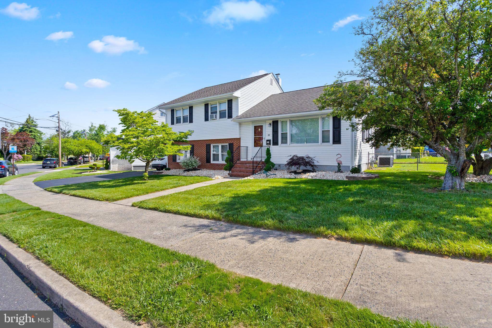 Hamilton, NJ 08619,88 MADISON AVE