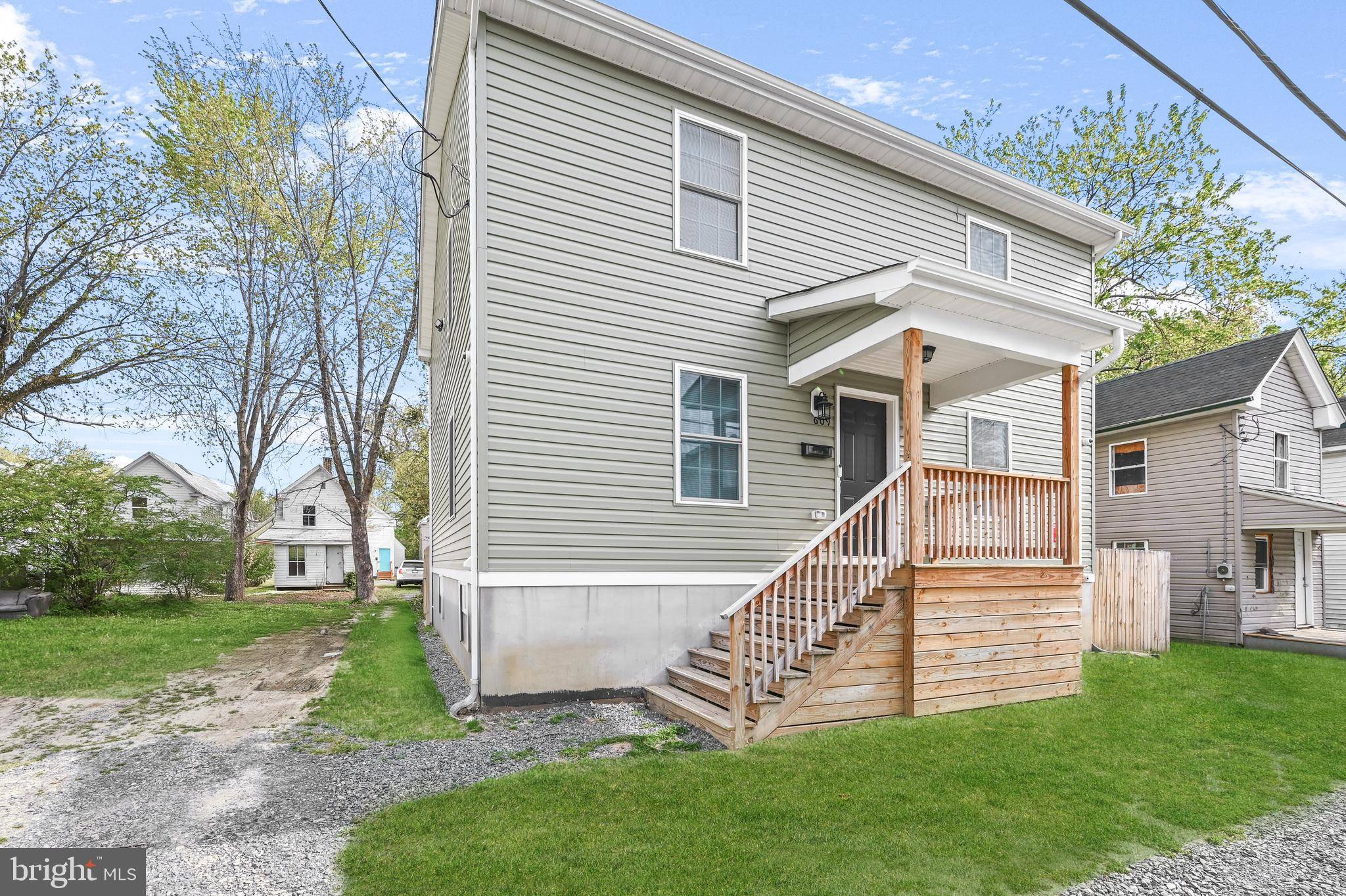 Cambridge, MD 21613,609 MOORES AVE