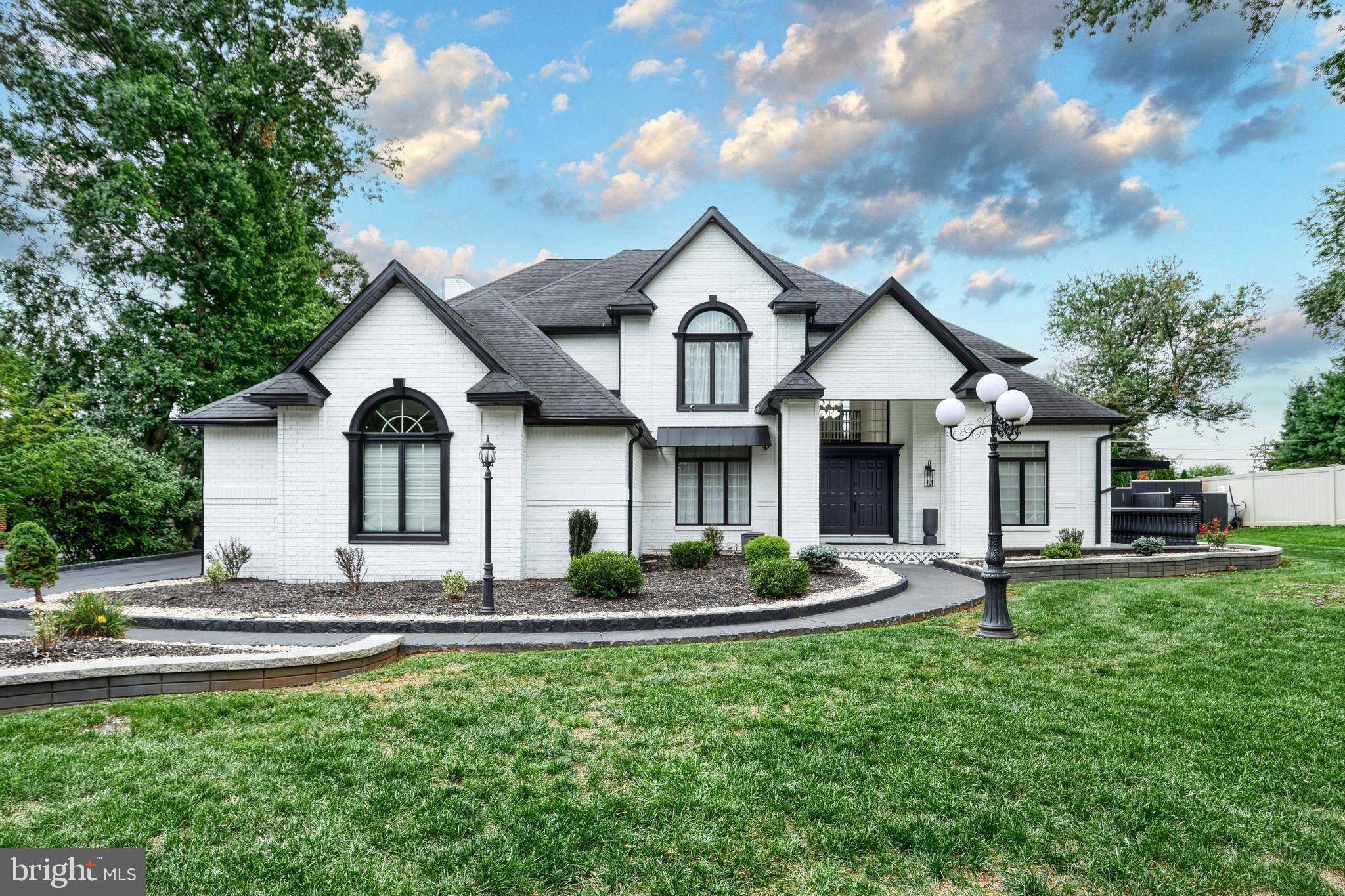 Bethlehem, PA 18017,1231 OAKSIDE DR