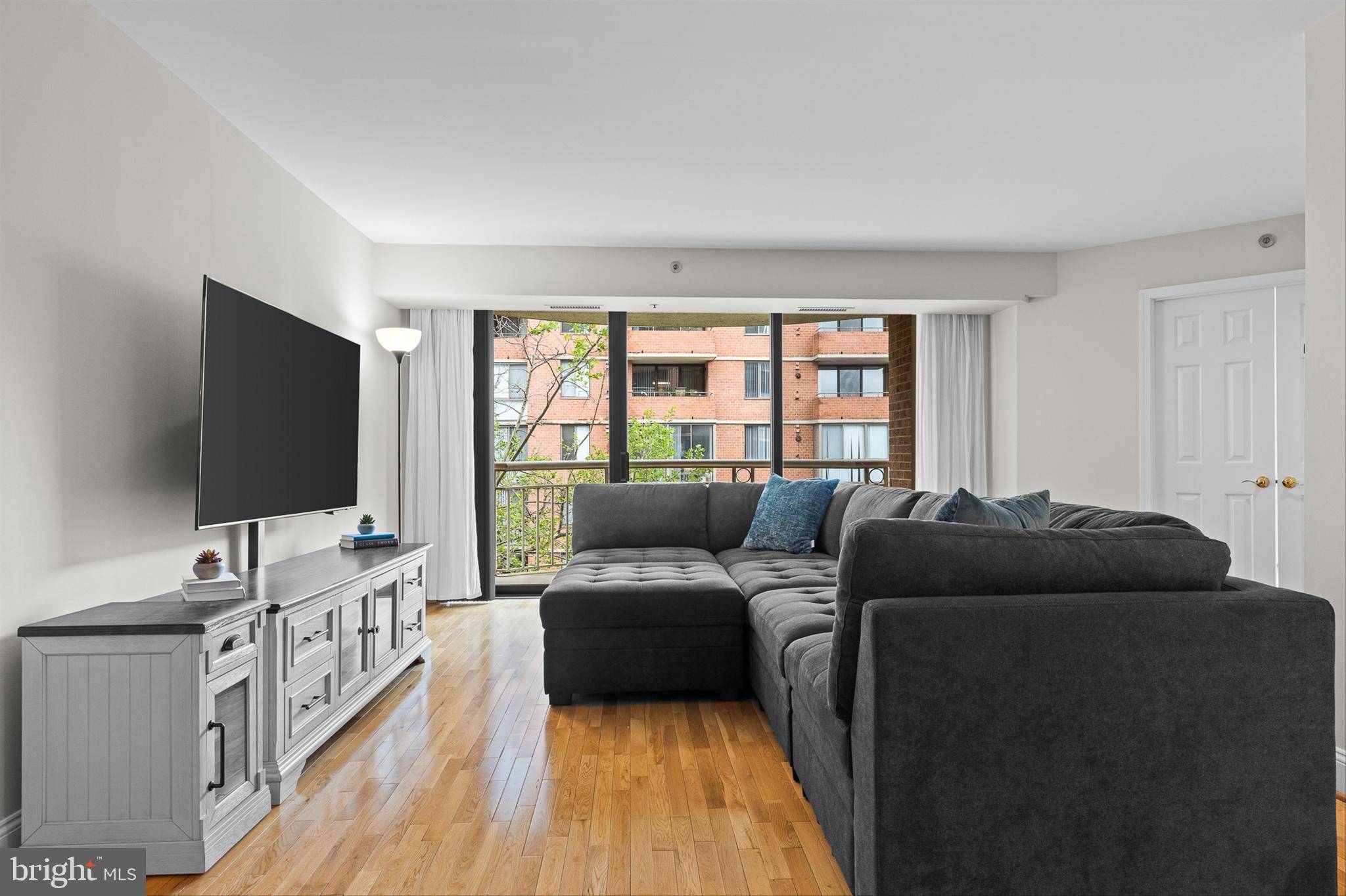 Alexandria, VA 22314,1200 BRADDOCK PL #411