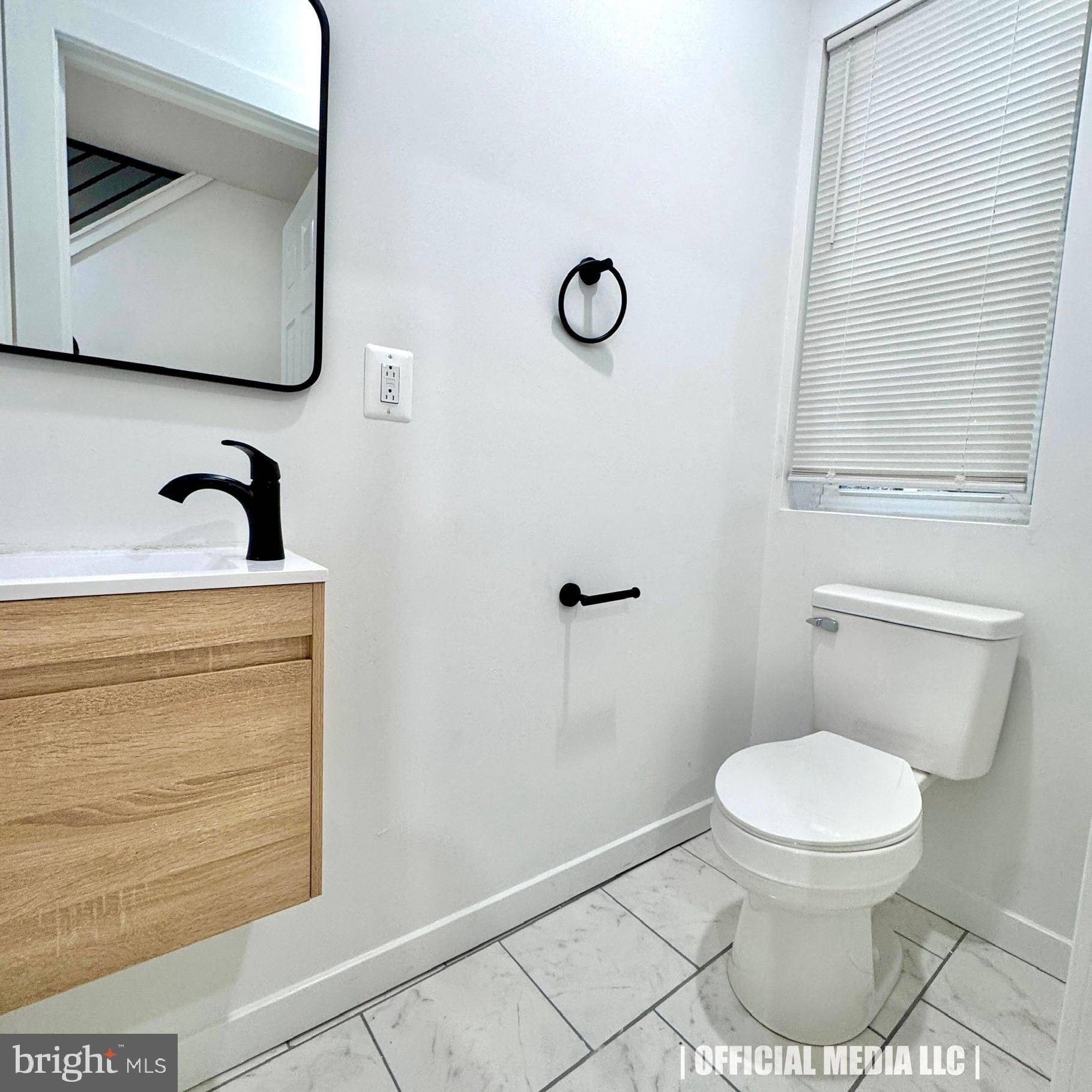 Philadelphia, PA 19143,1522 S LINDENWOOD ST