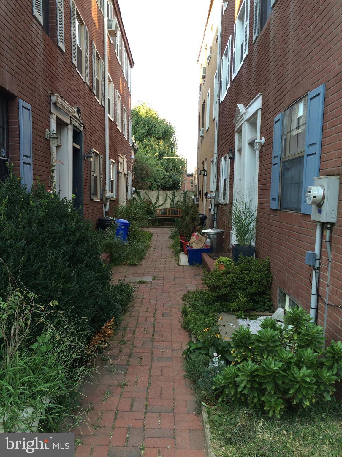 Philadelphia, PA 19125,6 EARL CT
