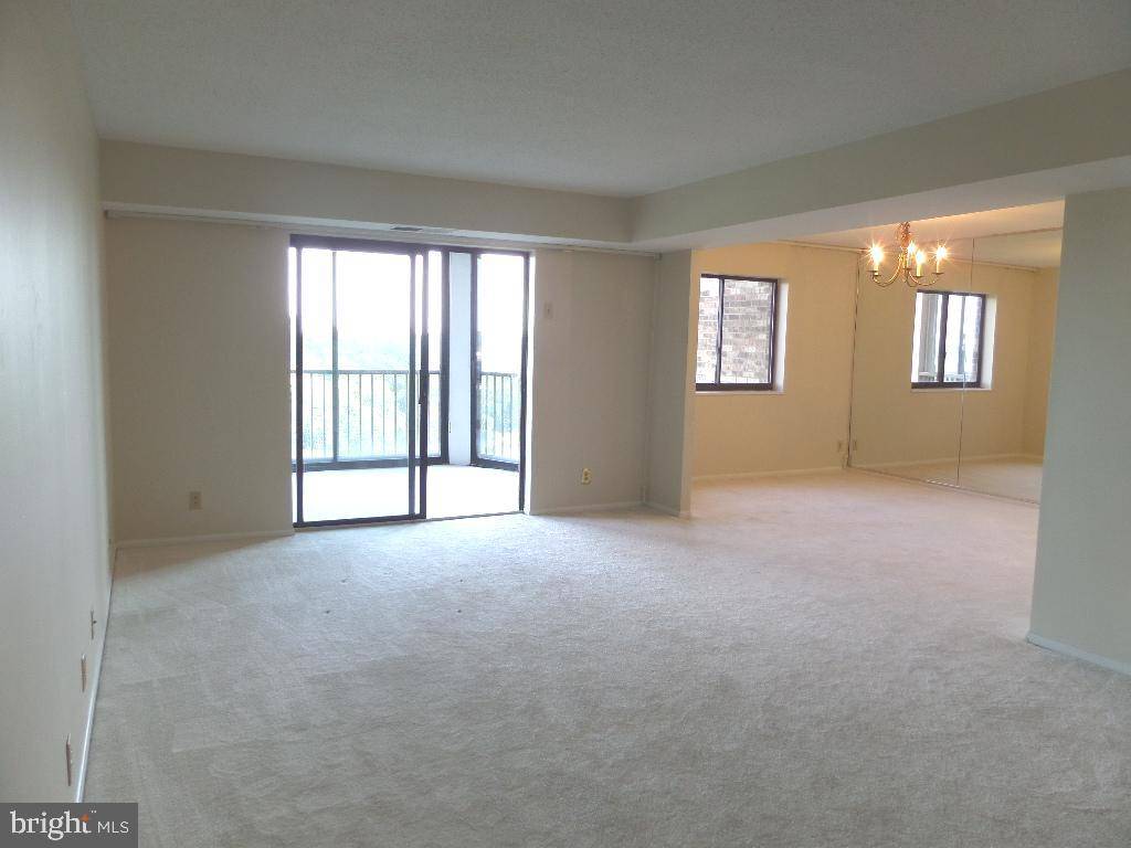 Alexandria, VA 22303,5904 MOUNT EAGLE DR #902