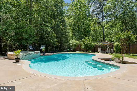 Colonial Beach, VA 22443,202 FOREST AVE