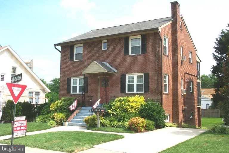 Arlington, VA 22202,614 18TH ST S #1
